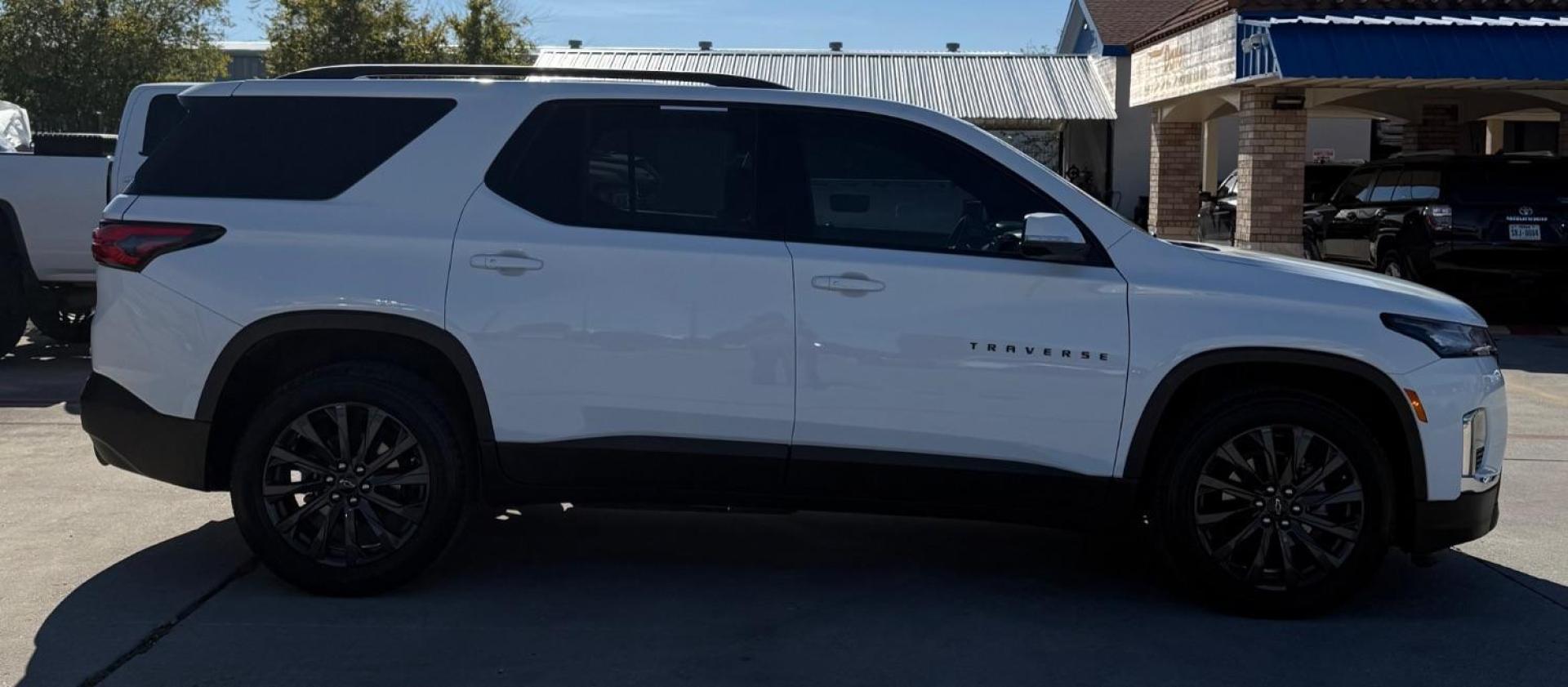 2023 White Chevrolet Traverse (1GNERJKW4PJ) with an 3.6L V-6 gasoline direct injection engine, located at 2401 E Main St., Grand Prairie, TX, 75050, (972) 262-4440, 32.748981, -96.969643 - Photo#9