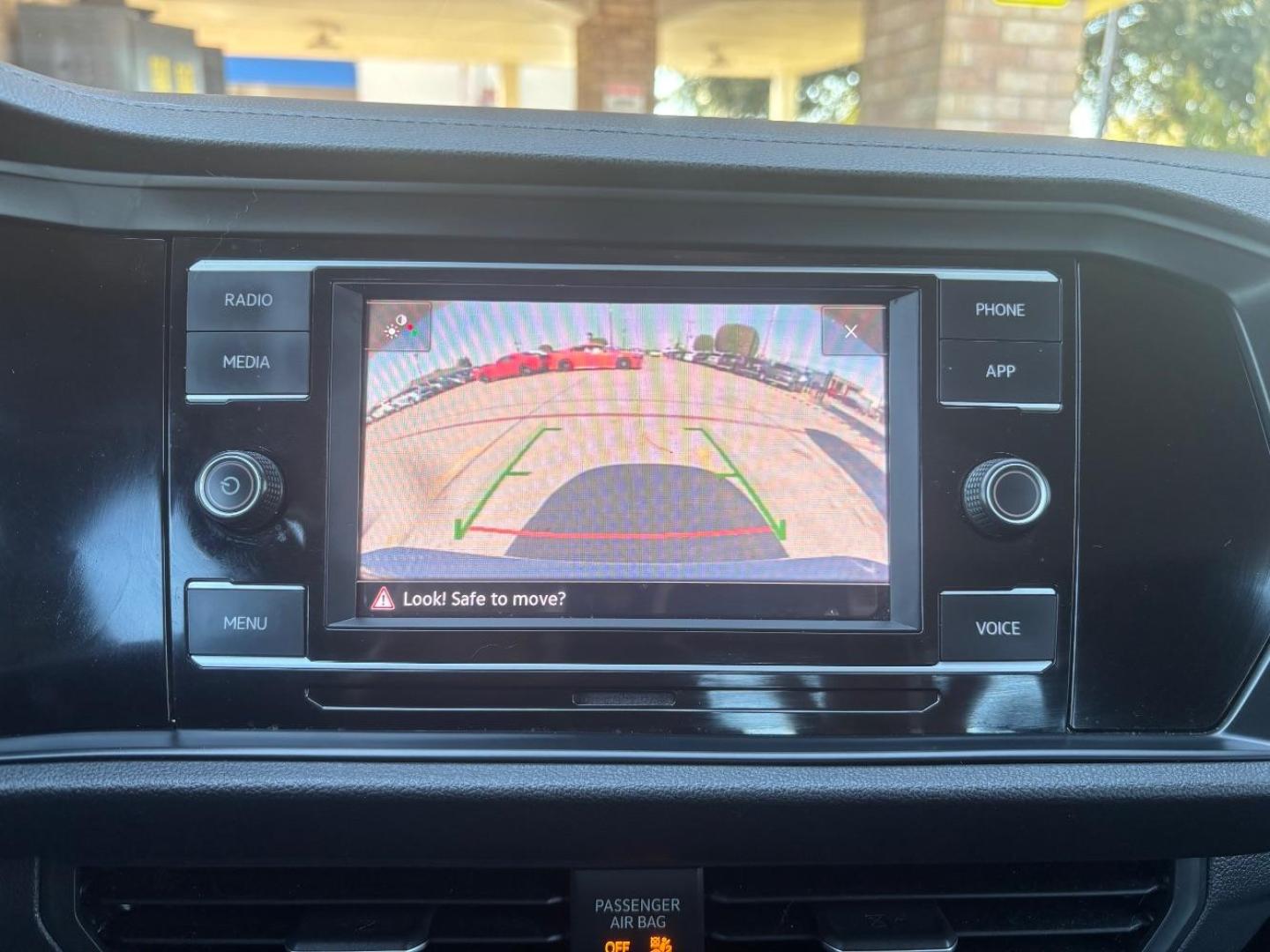 2022 Gray Volkswagen Jetta 1.5T SE (3VWEM7BU8NM) with an 1.5L I-4 gasoline direct injection engine, located at 2401 E Main St., Grand Prairie, TX, 75050, (972) 262-4440, 32.748981, -96.969643 - Photo#15