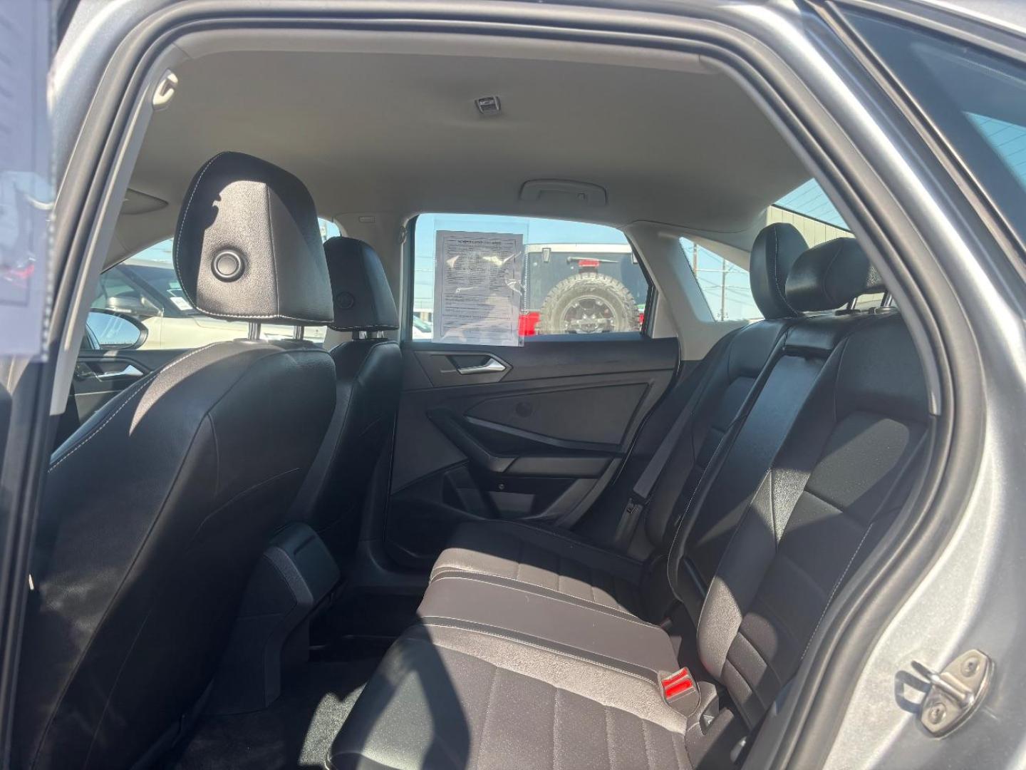 2022 Gray Volkswagen Jetta 1.5T SE (3VWEM7BU8NM) with an 1.5L I-4 gasoline direct injection engine, located at 2401 E Main St., Grand Prairie, TX, 75050, (972) 262-4440, 32.748981, -96.969643 - Photo#20