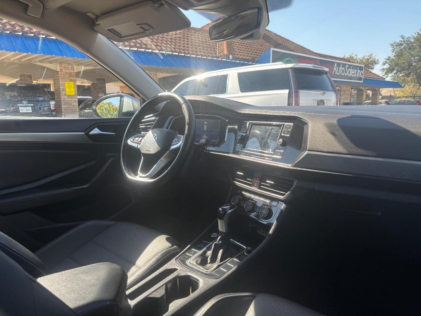 2022 Gray Volkswagen Jetta 1.5T SE (3VWEM7BU8NM) with an 1.5L I-4 gasoline direct injection engine, located at 2401 E Main St., Grand Prairie, TX, 75050, (972) 262-4440, 32.748981, -96.969643 - Photo#22