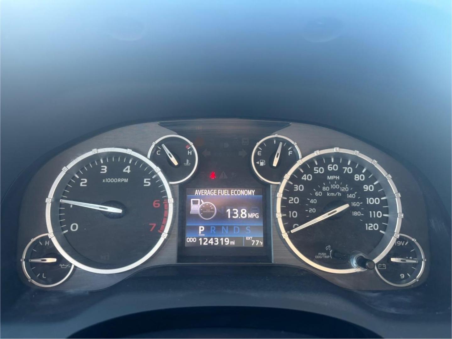 2015 White Toyota Tundra SR5 5.7L V8 CrewMax 2WD (5TFEY5F13FX) with an 5.7L V8 DOHC 32V engine, 6-Speed Automatic transmission, located at 2401 E Main St., Grand Prairie, TX, 75050, (972) 262-4440, 32.748981, -96.969643 - Photo#9