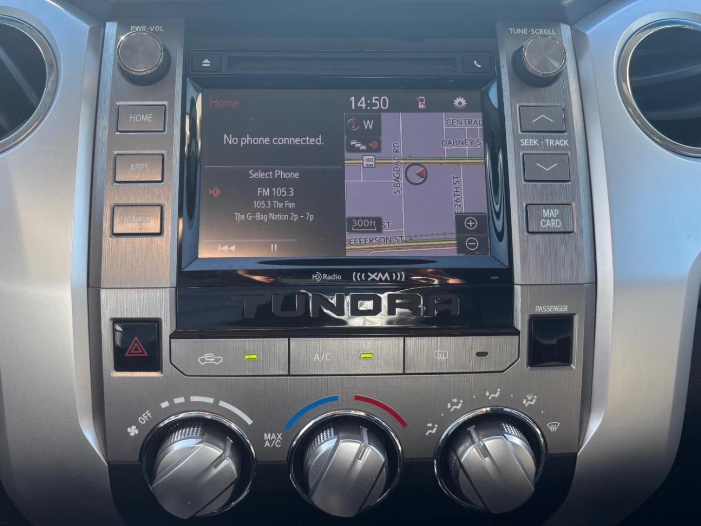 2015 White Toyota Tundra SR5 5.7L V8 CrewMax 2WD (5TFEY5F13FX) with an 5.7L V8 DOHC 32V engine, 6-Speed Automatic transmission, located at 2401 E Main St., Grand Prairie, TX, 75050, (972) 262-4440, 32.748981, -96.969643 - Photo#10