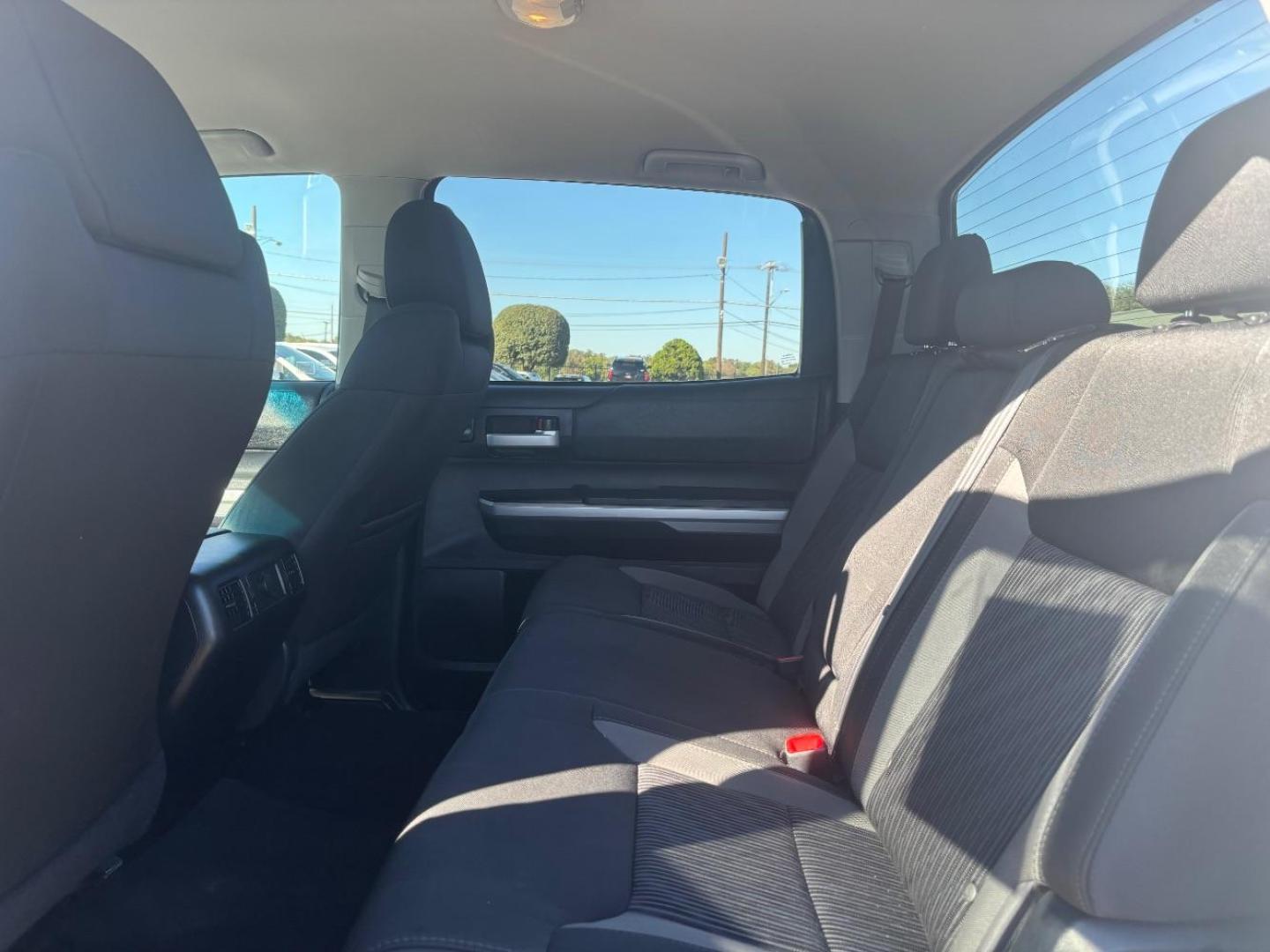 2015 White Toyota Tundra SR5 5.7L V8 CrewMax 2WD (5TFEY5F13FX) with an 5.7L V8 DOHC 32V engine, 6-Speed Automatic transmission, located at 2401 E Main St., Grand Prairie, TX, 75050, (972) 262-4440, 32.748981, -96.969643 - Photo#13