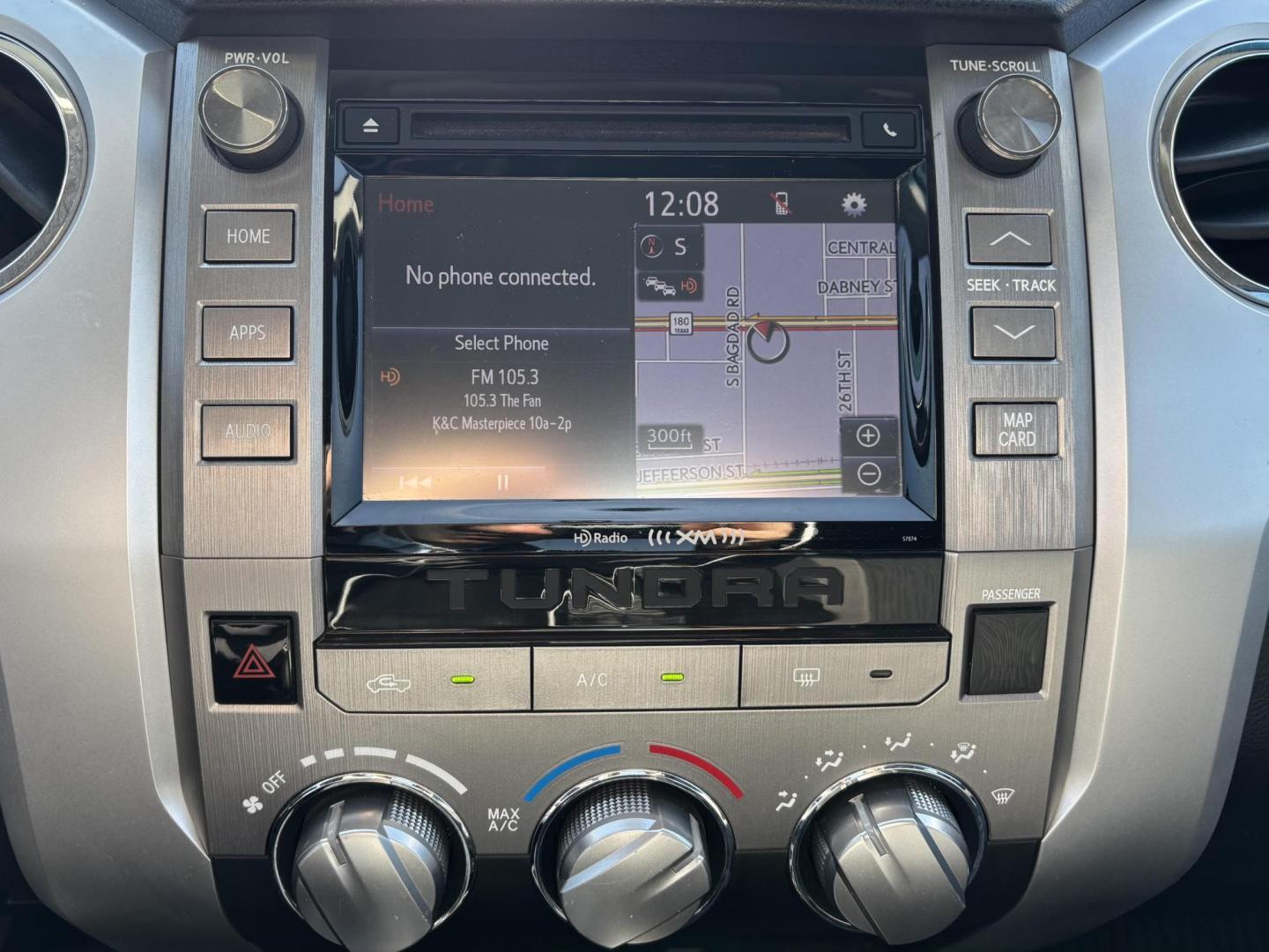 2015 White Toyota Tundra (5TFEY5F13FX) with an 5.7L V8 DOHC 32V engine, located at 2401 E Main St., Grand Prairie, TX, 75050, (972) 262-4440, 32.748981, -96.969643 - Photo#8