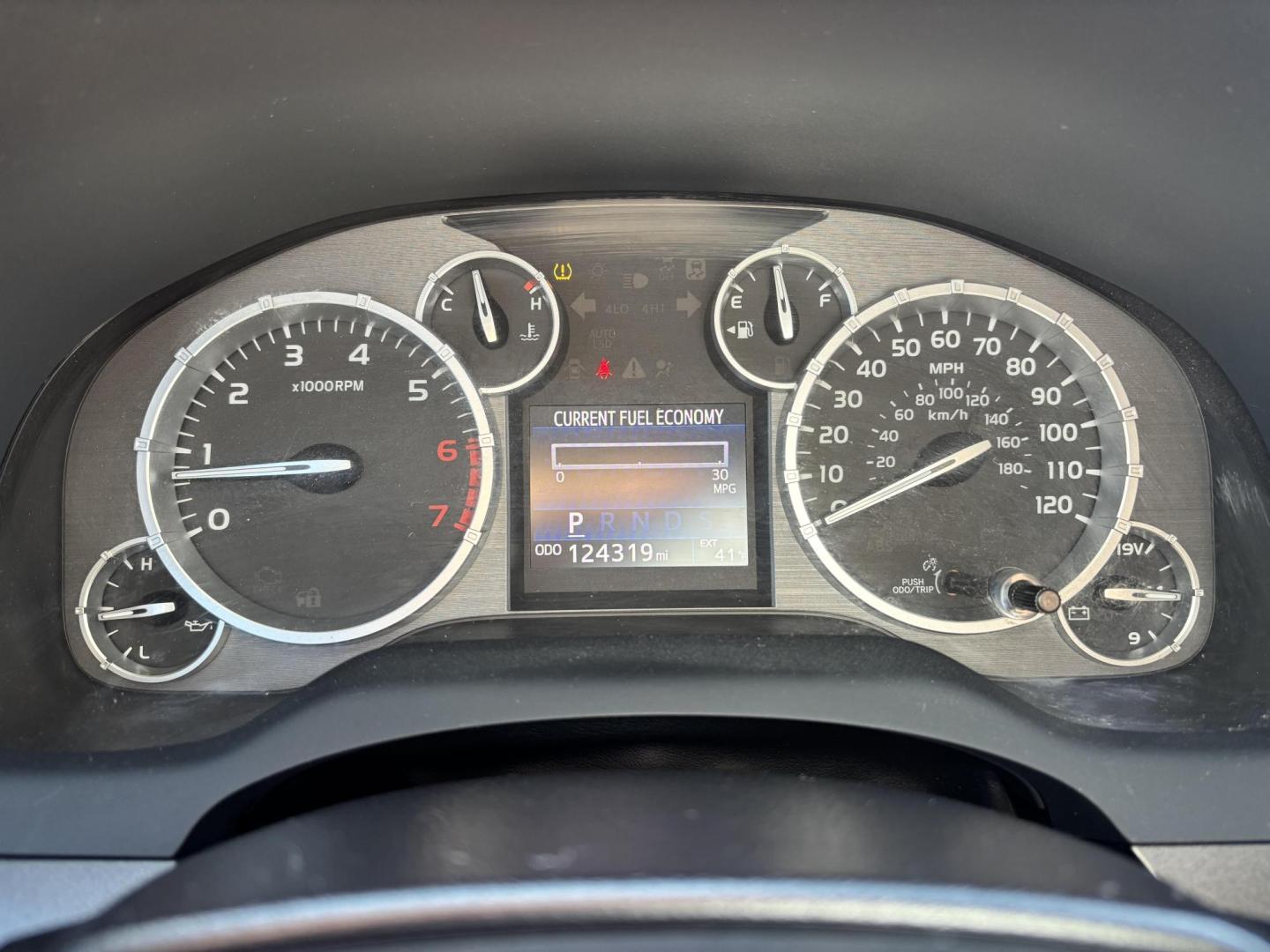 2015 White Toyota Tundra (5TFEY5F13FX) with an 5.7L V8 DOHC 32V engine, located at 2401 E Main St., Grand Prairie, TX, 75050, (972) 262-4440, 32.748981, -96.969643 - Photo#17