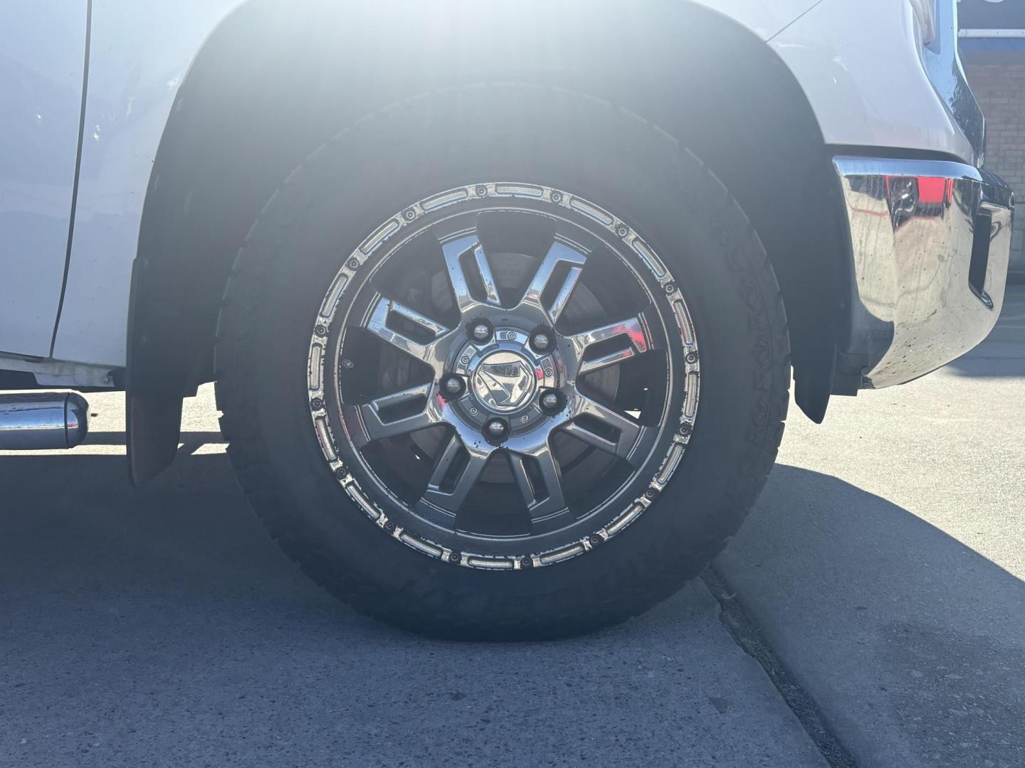 2015 White Toyota Tundra (5TFEY5F13FX) with an 5.7L V8 DOHC 32V engine, located at 2401 E Main St., Grand Prairie, TX, 75050, (972) 262-4440, 32.748981, -96.969643 - Photo#19
