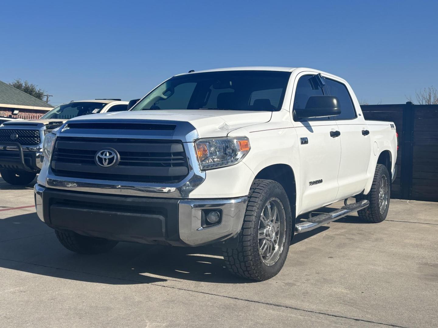 2015 White Toyota Tundra (5TFEY5F13FX) with an 5.7L V8 DOHC 32V engine, located at 2401 E Main St., Grand Prairie, TX, 75050, (972) 262-4440, 32.748981, -96.969643 - Photo#0