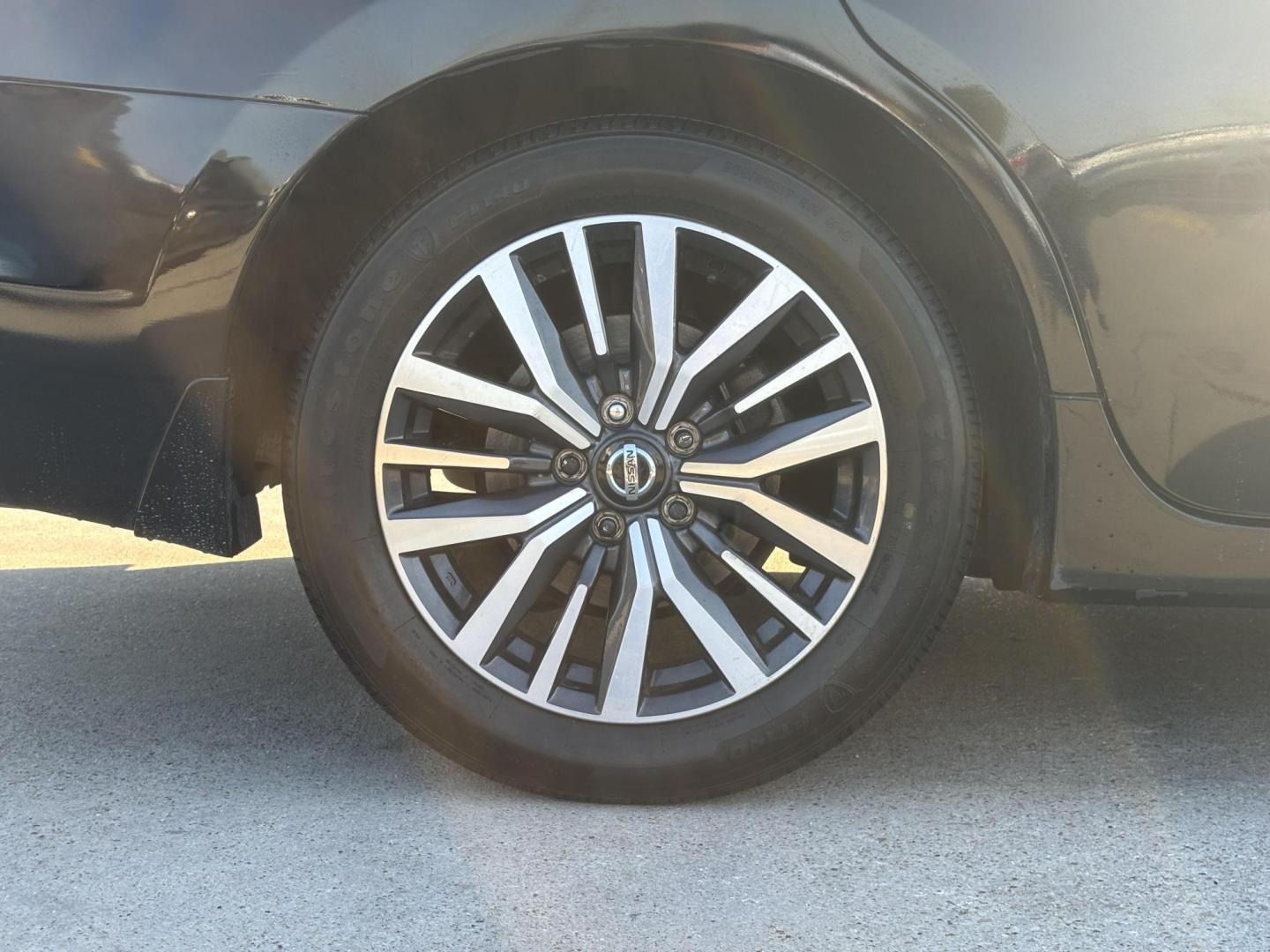 2015 Black Nissan Altima (1N4AL3AP2FC) with an 2.5L L4 DOHC 16V engine, located at 2401 E Main St., Grand Prairie, TX, 75050, (972) 262-4440, 32.748981, -96.969643 - Photo#9