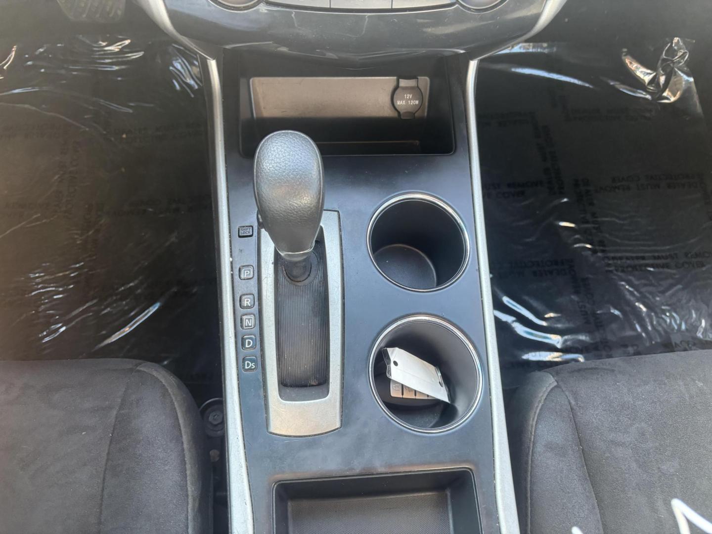 2015 Black Nissan Altima (1N4AL3AP2FC) with an 2.5L L4 DOHC 16V engine, located at 2401 E Main St., Grand Prairie, TX, 75050, (972) 262-4440, 32.748981, -96.969643 - Photo#13