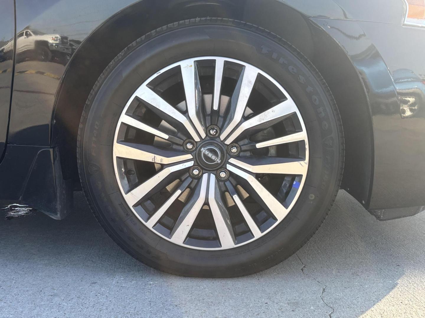 2015 Black Nissan Altima (1N4AL3AP2FC) with an 2.5L L4 DOHC 16V engine, located at 2401 E Main St., Grand Prairie, TX, 75050, (972) 262-4440, 32.748981, -96.969643 - Photo#21