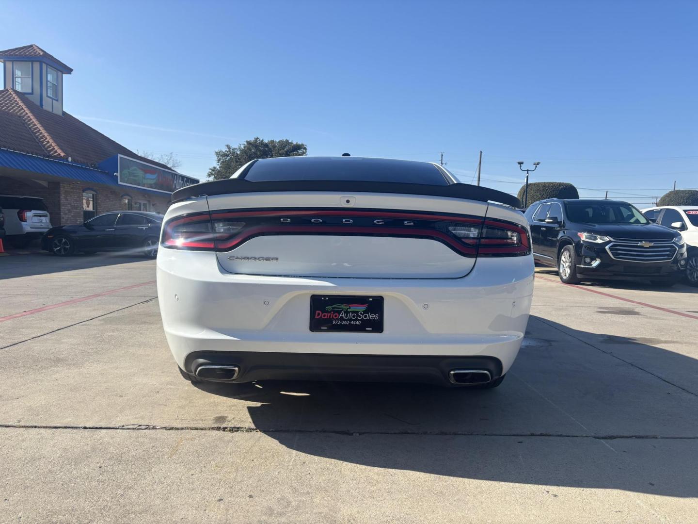 2019 White Dodge Charger (2C3CDXBG4KH) with an Pentastar 3.6L V-6 DOHC engine, located at 2401 E Main St., Grand Prairie, TX, 75050, (972) 262-4440, 32.748981, -96.969643 - Photo#4