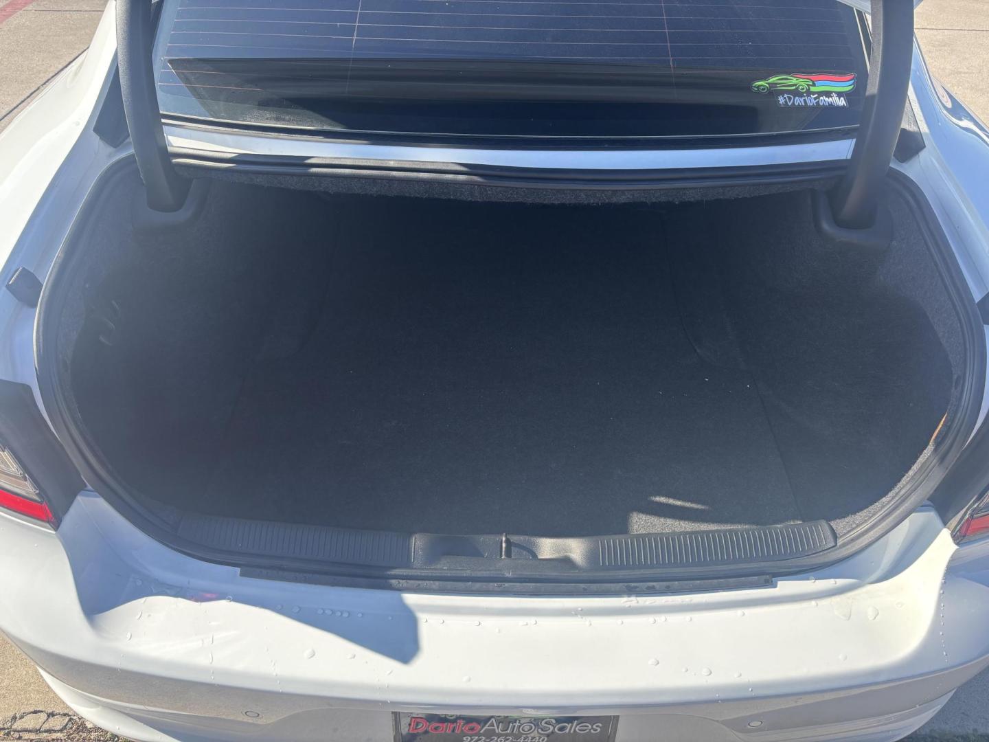 2019 White Dodge Charger (2C3CDXBG4KH) with an Pentastar 3.6L V-6 DOHC engine, located at 2401 E Main St., Grand Prairie, TX, 75050, (972) 262-4440, 32.748981, -96.969643 - Photo#7