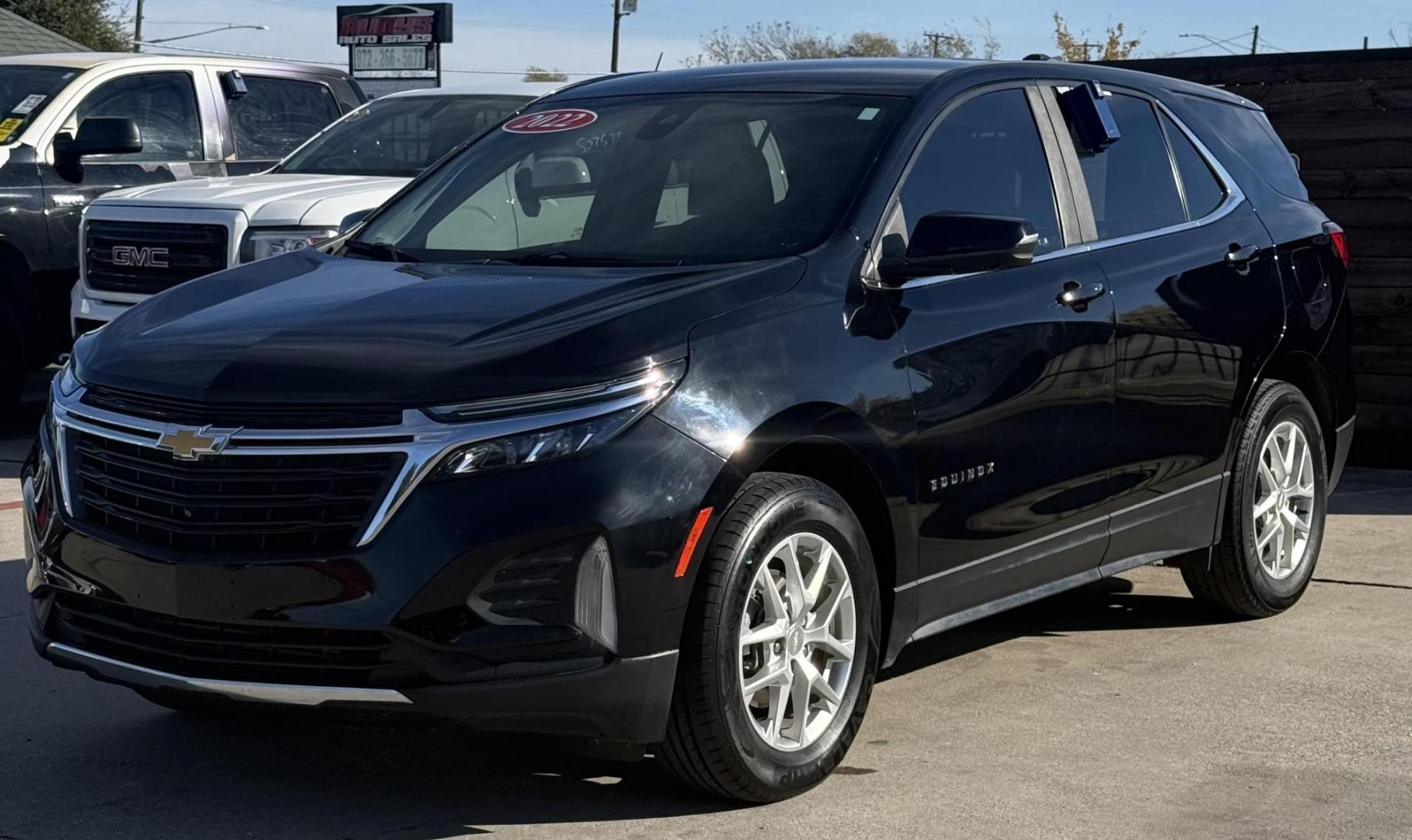 2022 Black Chevrolet Equinox (3GNAXKEV5NL) with an 1.5L I-4 gasoline direct injection engine, located at 2401 E Main St., Grand Prairie, TX, 75050, (972) 262-4440, 32.748981, -96.969643 - Photo#2