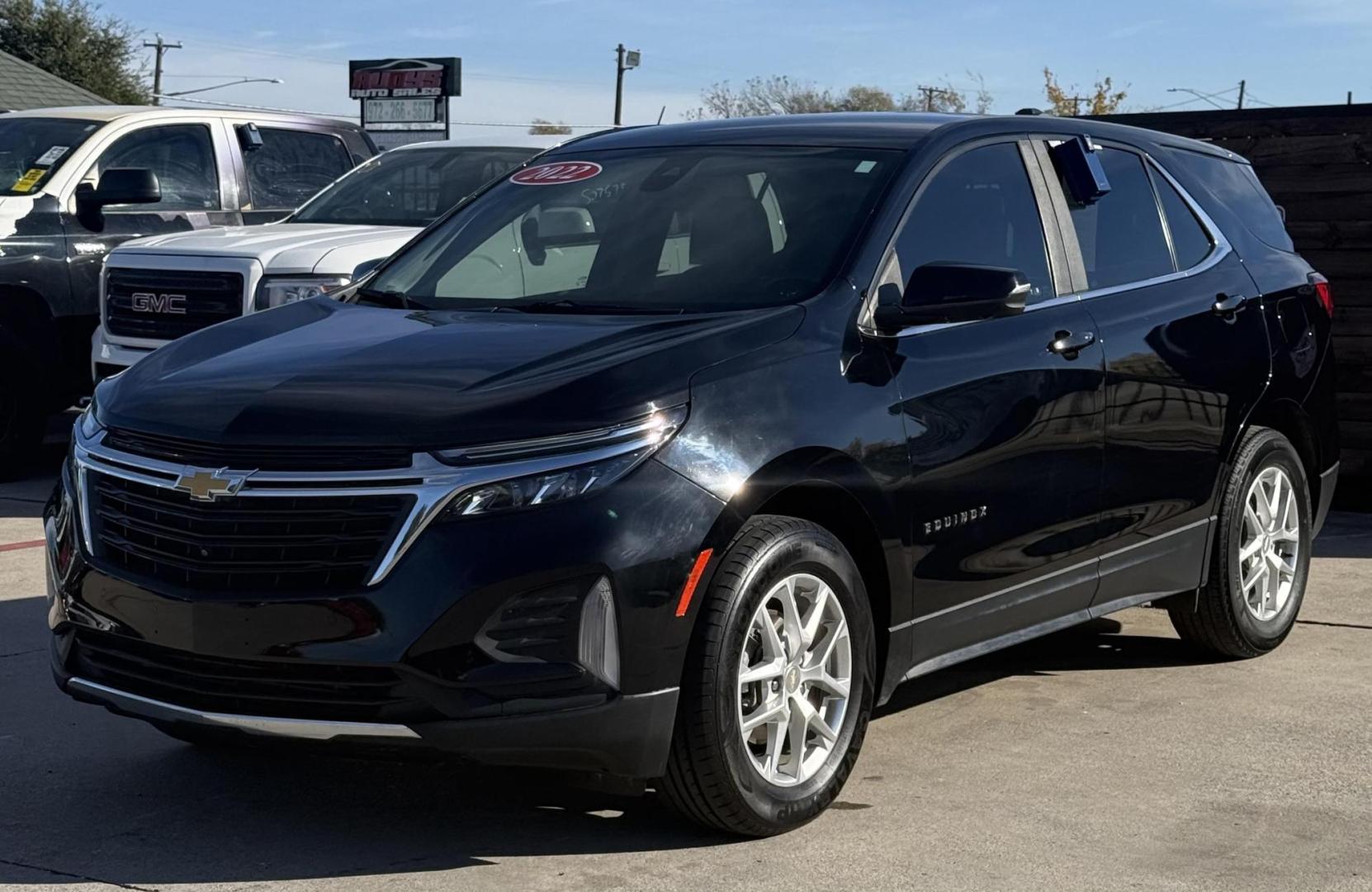 2022 Black Chevrolet Equinox (3GNAXKEV5NL) with an 1.5L I-4 gasoline direct injection engine, located at 2401 E Main St., Grand Prairie, TX, 75050, (972) 262-4440, 32.748981, -96.969643 - Photo#3