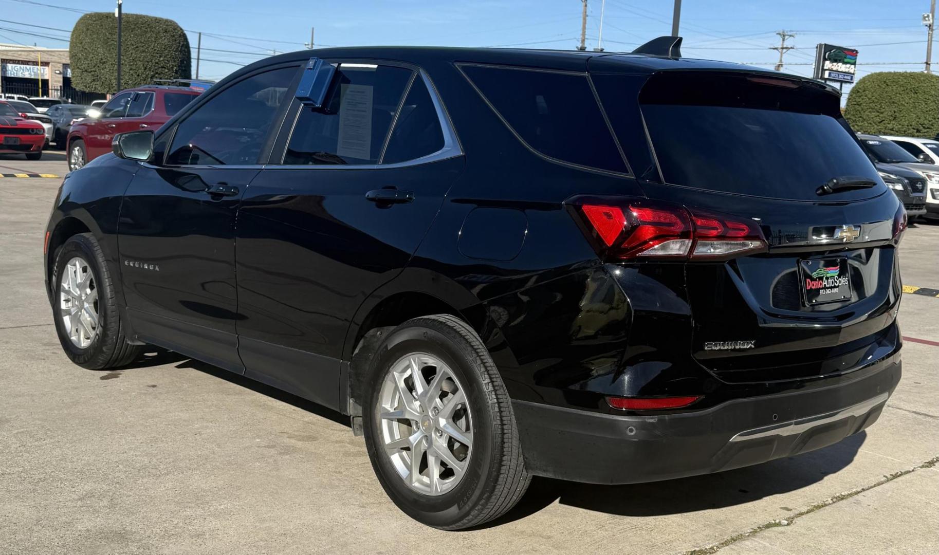 2022 Black Chevrolet Equinox (3GNAXKEV5NL) with an 1.5L I-4 gasoline direct injection engine, located at 2401 E Main St., Grand Prairie, TX, 75050, (972) 262-4440, 32.748981, -96.969643 - Photo#5
