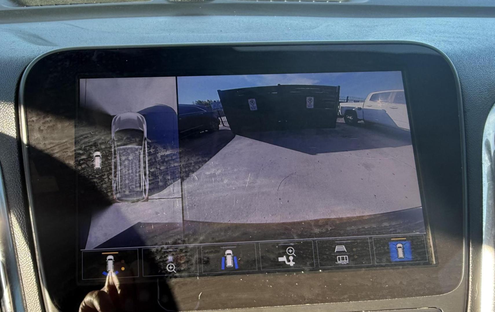 2022 Black Chevrolet Equinox (3GNAXKEV5NL) with an 1.5L I-4 gasoline direct injection engine, located at 2401 E Main St., Grand Prairie, TX, 75050, (972) 262-4440, 32.748981, -96.969643 - Photo#22