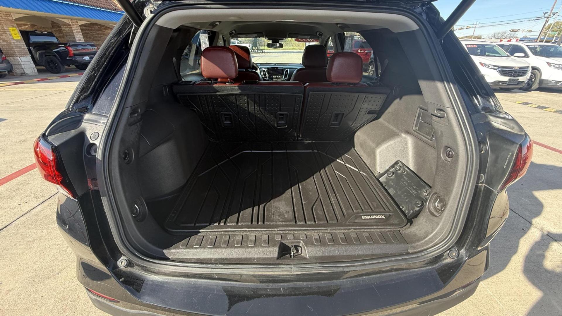 2022 Black Chevrolet Equinox (3GNAXKEV5NL) with an 1.5L I-4 gasoline direct injection engine, located at 2401 E Main St., Grand Prairie, TX, 75050, (972) 262-4440, 32.748981, -96.969643 - Photo#25