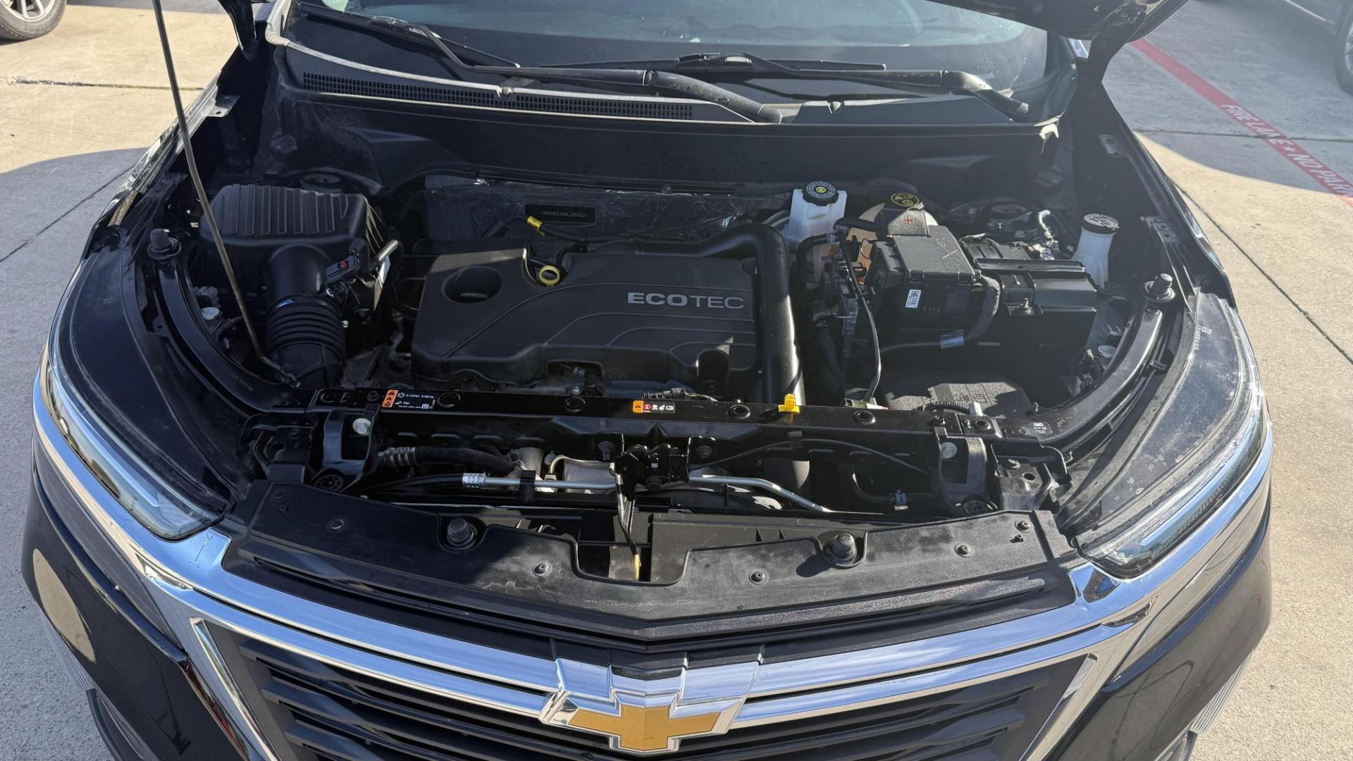 2022 Black Chevrolet Equinox (3GNAXKEV5NL) with an 1.5L I-4 gasoline direct injection engine, located at 2401 E Main St., Grand Prairie, TX, 75050, (972) 262-4440, 32.748981, -96.969643 - Photo#27