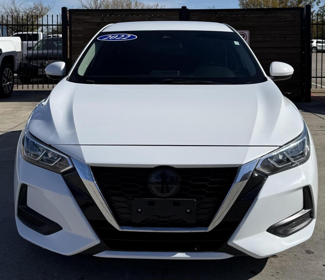 2022 White Nissan Sentra (3N1AB8BV7NY) with an 2L I-4 gasoline direct injection engine, located at 2401 E Main St., Grand Prairie, TX, 75050, (972) 262-4440, 32.748981, -96.969643 - Photo#1