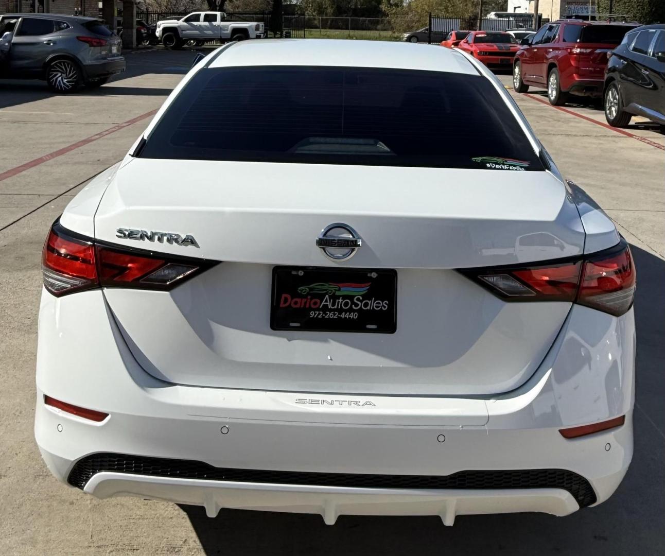 2022 White Nissan Sentra (3N1AB8BV7NY) with an 2L I-4 gasoline direct injection engine, located at 2401 E Main St., Grand Prairie, TX, 75050, (972) 262-4440, 32.748981, -96.969643 - Photo#6
