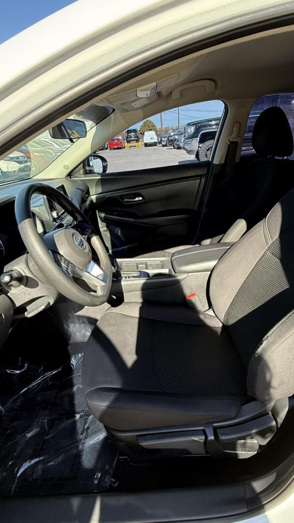 2022 White Nissan Sentra (3N1AB8BV7NY) with an 2L I-4 gasoline direct injection engine, located at 2401 E Main St., Grand Prairie, TX, 75050, (972) 262-4440, 32.748981, -96.969643 - Photo#15