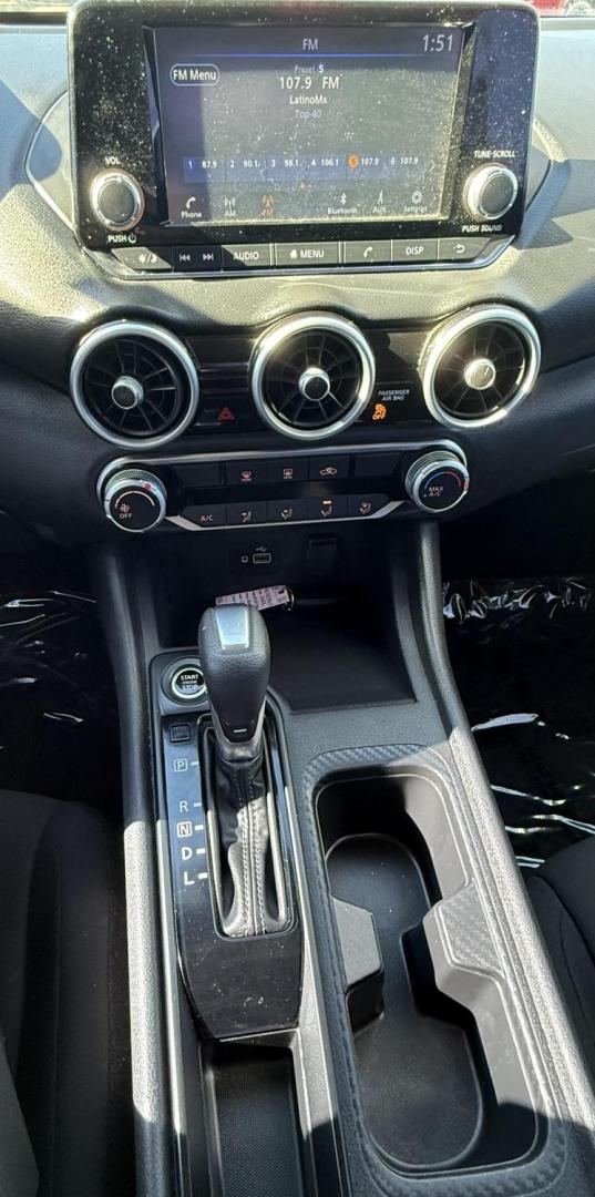 2022 White Nissan Sentra (3N1AB8BV7NY) with an 2L I-4 gasoline direct injection engine, located at 2401 E Main St., Grand Prairie, TX, 75050, (972) 262-4440, 32.748981, -96.969643 - Photo#17