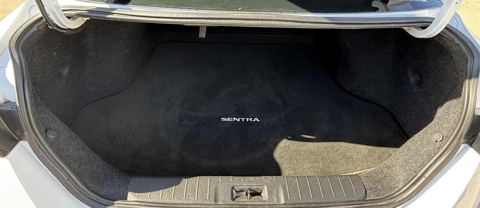 2022 White Nissan Sentra (3N1AB8BV7NY) with an 2L I-4 gasoline direct injection engine, located at 2401 E Main St., Grand Prairie, TX, 75050, (972) 262-4440, 32.748981, -96.969643 - Photo#22