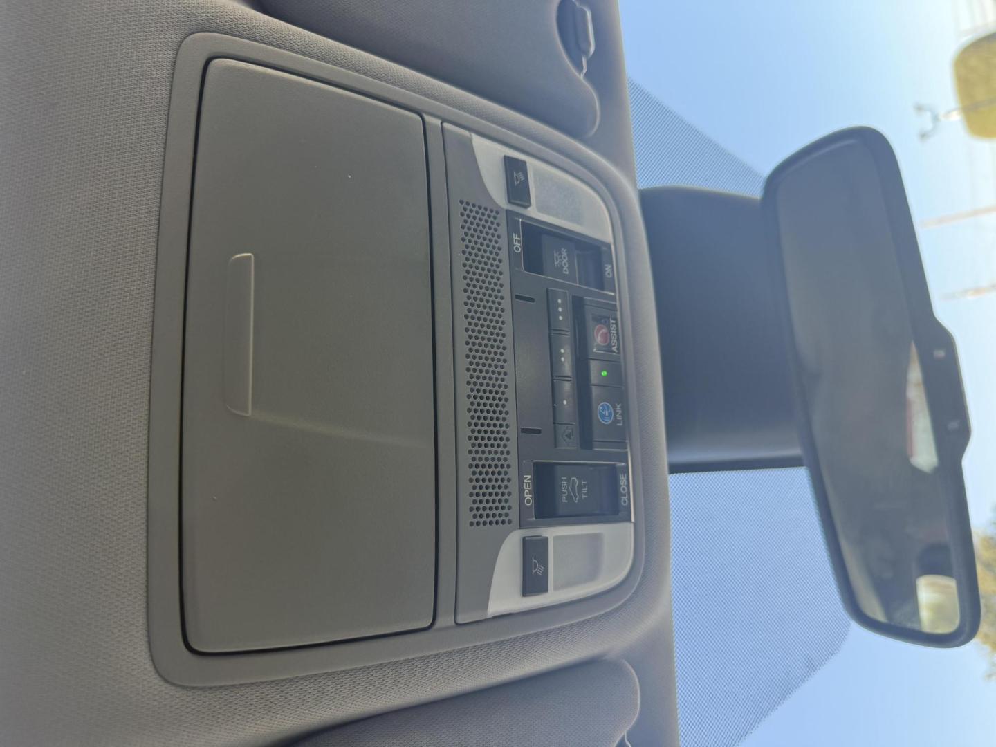 2015 Silver Acura Mdx (5FRYD3H48FB) with an 3.5L V-6 gasoline direct injection engine, located at 2401 E Main St., Grand Prairie, TX, 75050, (972) 262-4440, 32.748981, -96.969643 - Photo#19