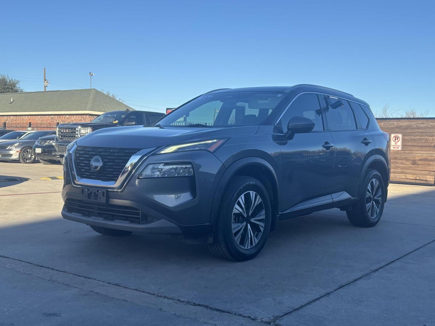 2022 Gray Nissan Rogue (5N1BT3BA0NC) with an VC-Turbo 1.5L I-3 gasoline direct injection engine, located at 2401 E Main St., Grand Prairie, TX, 75050, (972) 262-4440, 32.748981, -96.969643 - Photo#0