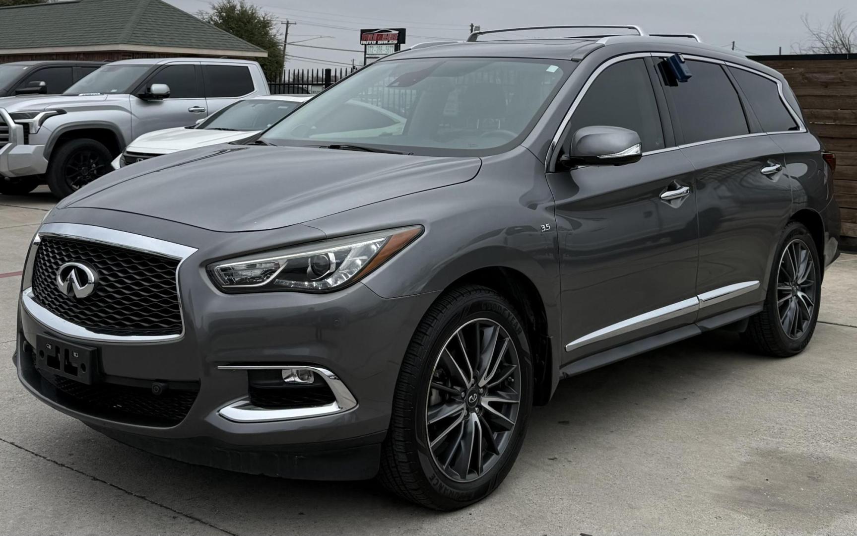 2018 Gray Infiniti Qx60 (5N1DL0MN6JC) with an 3.5L V6 engine, located at 2401 E Main St., Grand Prairie, TX, 75050, (972) 262-4440, 32.748981, -96.969643 - Photo#2