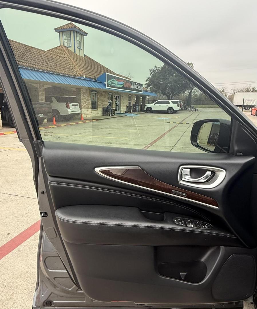 2018 Gray Infiniti Qx60 (5N1DL0MN6JC) with an 3.5L V6 engine, located at 2401 E Main St., Grand Prairie, TX, 75050, (972) 262-4440, 32.748981, -96.969643 - Photo#16