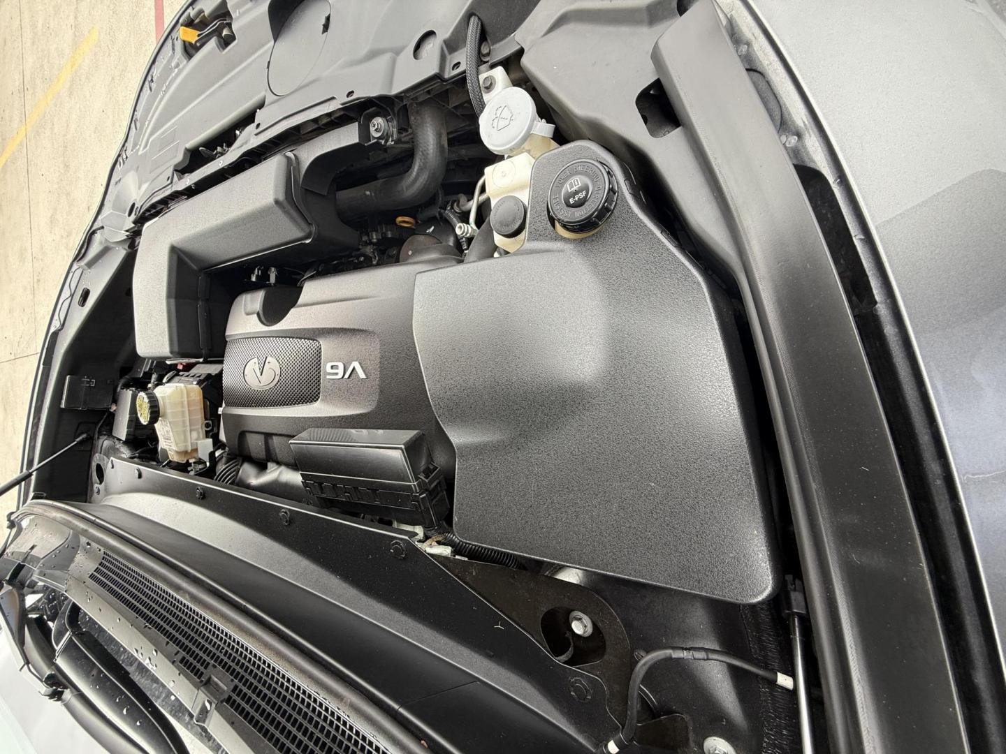 2018 Gray Infiniti Qx60 (5N1DL0MN6JC) with an 3.5L V6 engine, located at 2401 E Main St., Grand Prairie, TX, 75050, (972) 262-4440, 32.748981, -96.969643 - Photo#29