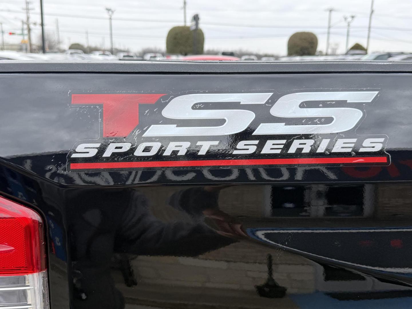 2018 Black Toyota Tundra (5TFDY5F13JX) with an I-FORCE 5.7L V-8 DOHC engine, located at 2401 E Main St., Grand Prairie, TX, 75050, (972) 262-4440, 32.748981, -96.969643 - Photo#9