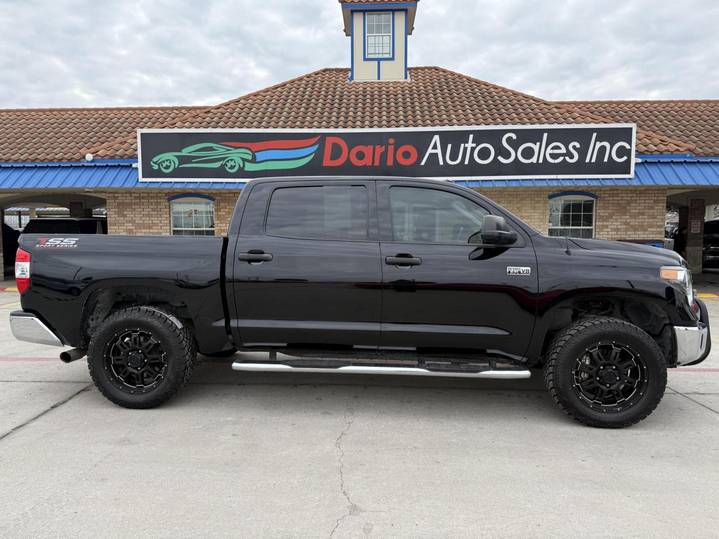 2018 Black Toyota Tundra (5TFDY5F13JX) with an I-FORCE 5.7L V-8 DOHC engine, located at 2401 E Main St., Grand Prairie, TX, 75050, (972) 262-4440, 32.748981, -96.969643 - Photo#10