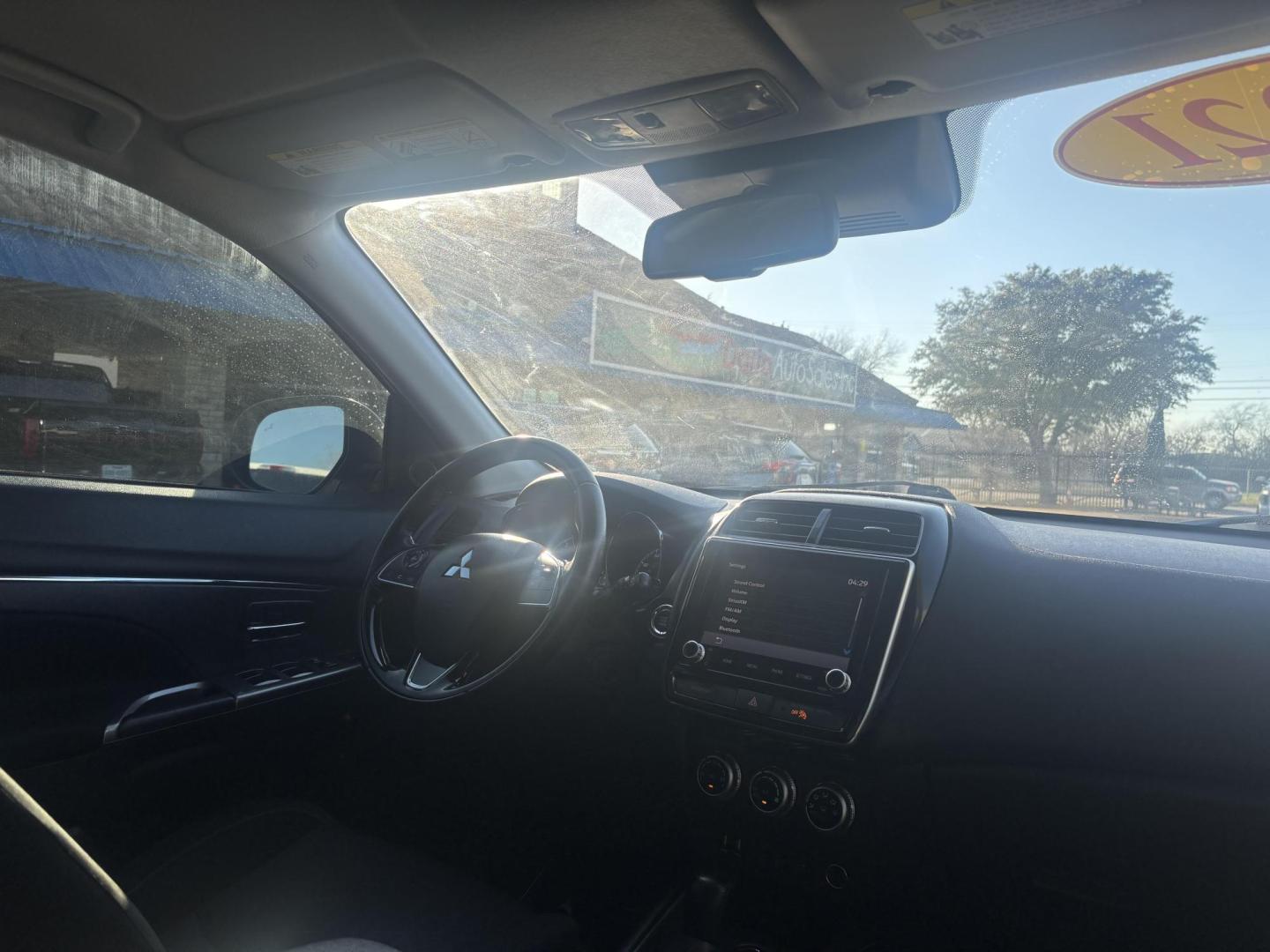 2021 Silver Mitsubishi Outlander Sport (JA4ARUAU3MU) with an 2.0L L4 DOHC 16V engine, located at 2401 E Main St., Grand Prairie, TX, 75050, (972) 262-4440, 32.748981, -96.969643 - Photo#9