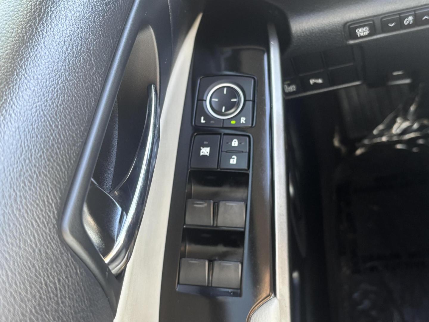 2014 Silver Lexus Is 250 (JTHBF1D25E5) with an 2.5L V6 engine, located at 2401 E Main St., Grand Prairie, TX, 75050, (972) 262-4440, 32.748981, -96.969643 - Photo#8