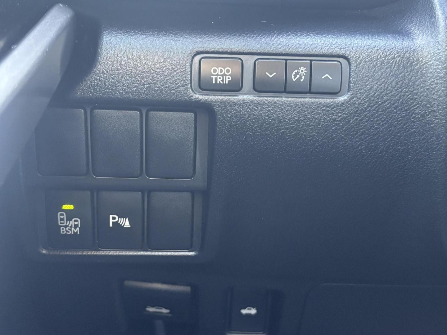 2014 Silver Lexus Is 250 (JTHBF1D25E5) with an 2.5L V6 engine, located at 2401 E Main St., Grand Prairie, TX, 75050, (972) 262-4440, 32.748981, -96.969643 - Photo#22