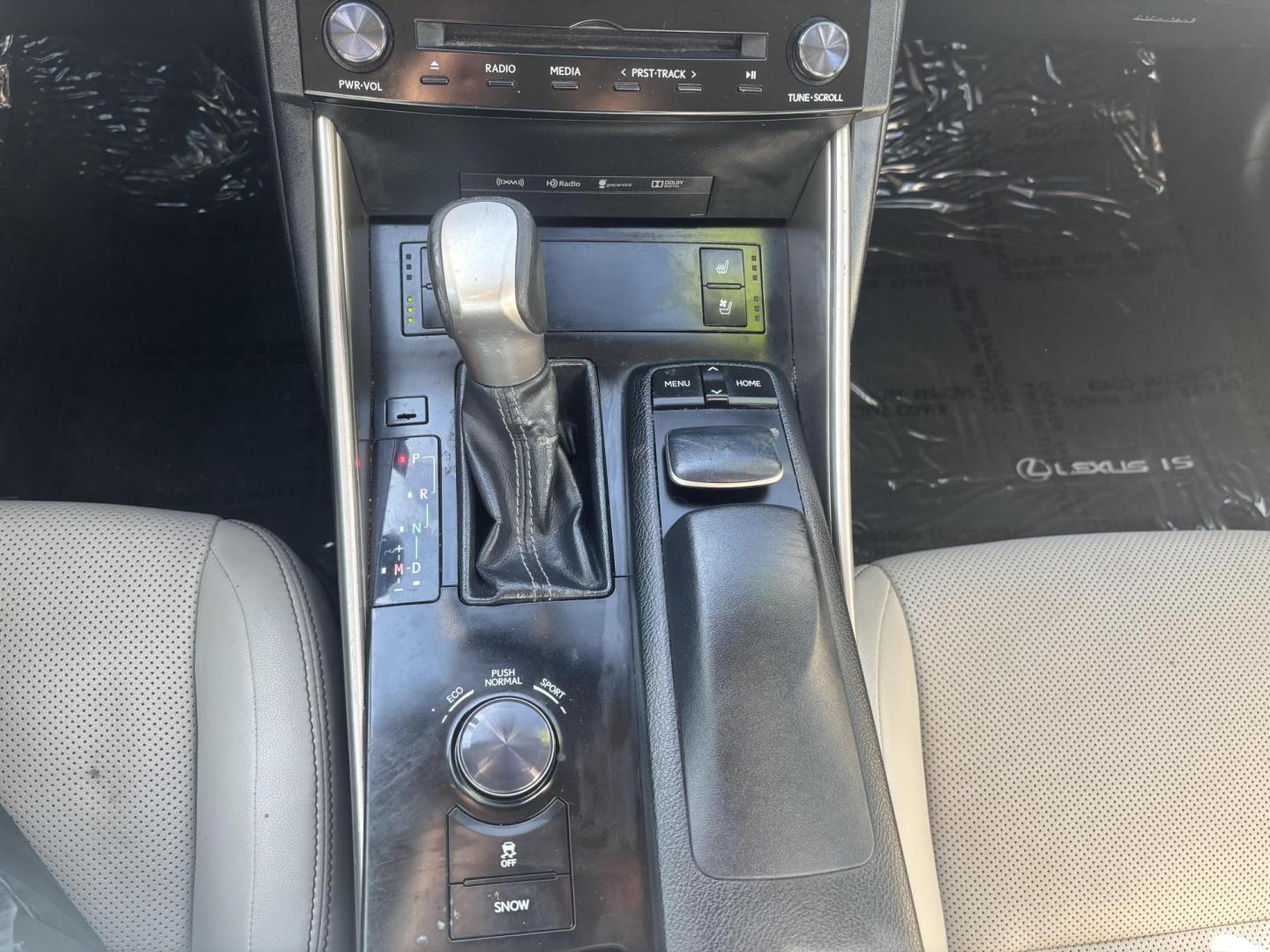 2014 Silver Lexus Is 250 (JTHBF1D25E5) with an 2.5L V6 engine, located at 2401 E Main St., Grand Prairie, TX, 75050, (972) 262-4440, 32.748981, -96.969643 - Photo#23