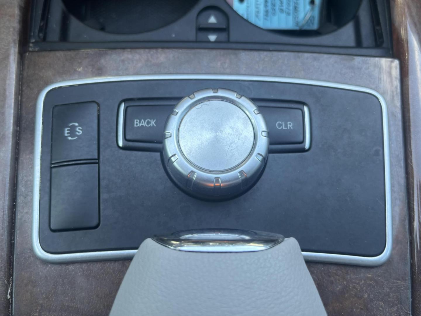 2013 Silver Mercedes-Benz E 350 (WDDHF5KB2DA) with an 3.5L V6 F DOHC 24V engine, located at 2401 E Main St., Grand Prairie, TX, 75050, (972) 262-4440, 32.748981, -96.969643 - Photo#2