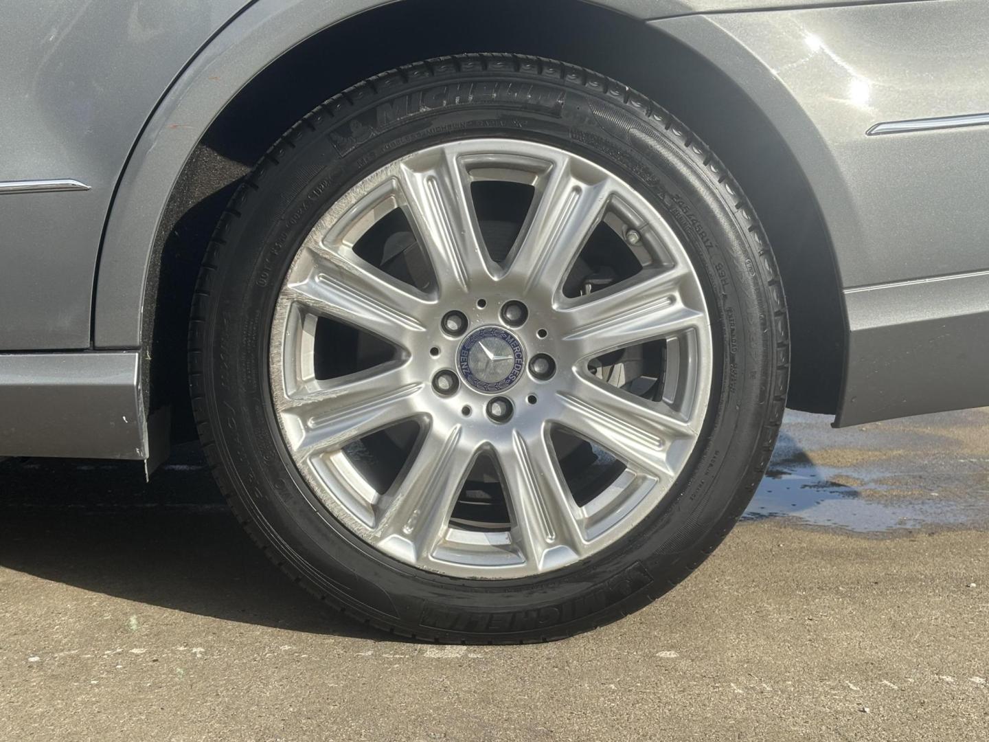 2013 Silver Mercedes-Benz E 350 (WDDHF5KB2DA) with an 3.5L V6 F DOHC 24V engine, located at 2401 E Main St., Grand Prairie, TX, 75050, (972) 262-4440, 32.748981, -96.969643 - Photo#5