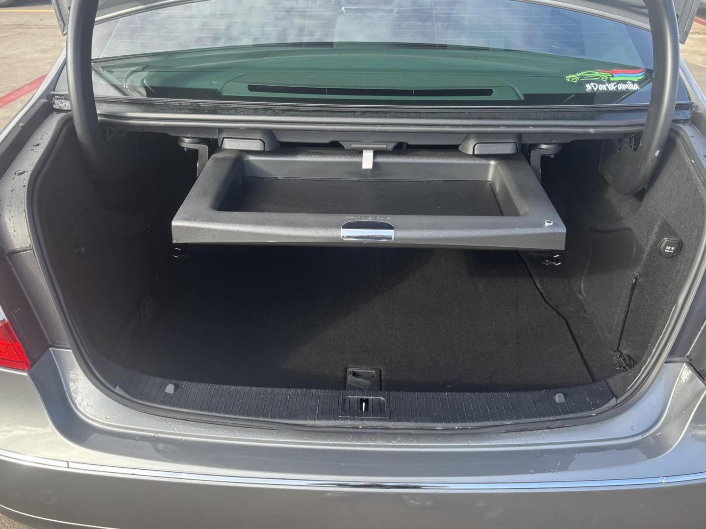 2013 Silver Mercedes-Benz E 350 (WDDHF5KB2DA) with an 3.5L V6 F DOHC 24V engine, located at 2401 E Main St., Grand Prairie, TX, 75050, (972) 262-4440, 32.748981, -96.969643 - Photo#9