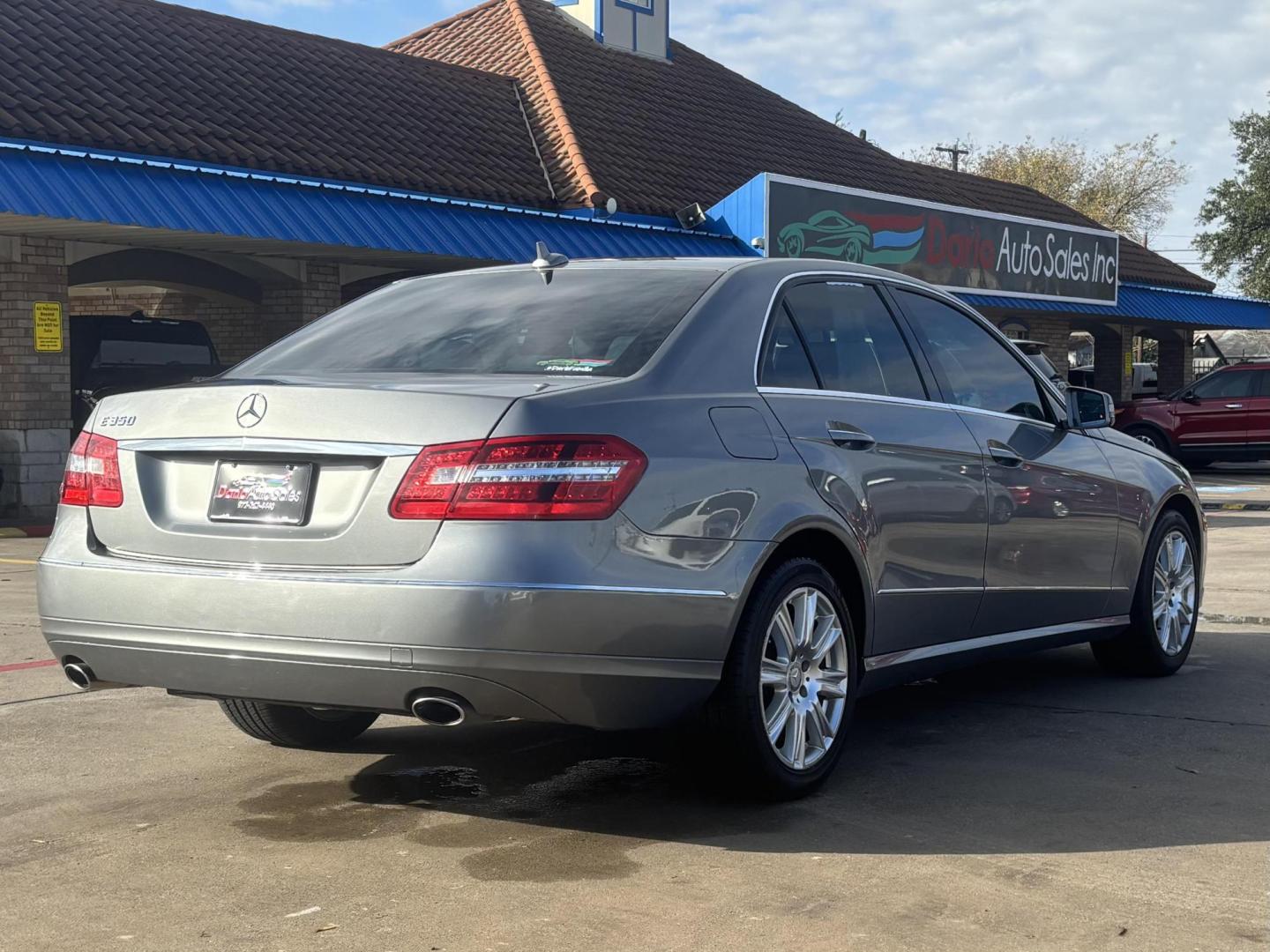 2013 Silver Mercedes-Benz E 350 (WDDHF5KB2DA) with an 3.5L V6 F DOHC 24V engine, located at 2401 E Main St., Grand Prairie, TX, 75050, (972) 262-4440, 32.748981, -96.969643 - Photo#20