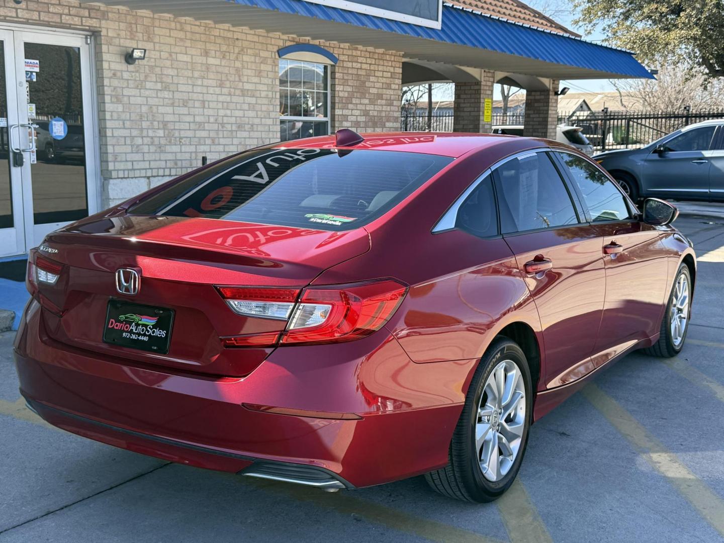 2018 Radiant Red Metallic /Black, cloth Gray, cloth Ivory, cloth Honda Accord 60219 (1HGCV1F18JA) with an 1.5L L4 DOHC 16V TURBO engine, Continuously Variable Transmission transmission, located at 2401 E Main St., Grand Prairie, TX, 75050, (972) 262-4440, 32.748981, -96.969643 - Photo#9