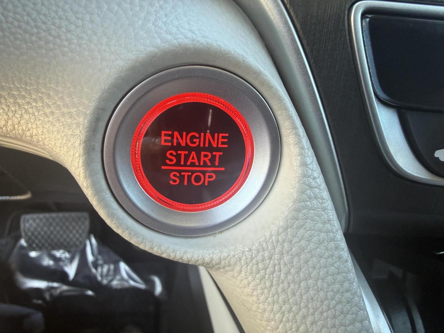 2018 Radiant Red Metallic /Black, cloth Gray, cloth Ivory, cloth Honda Accord 60219 (1HGCV1F18JA) with an 1.5L L4 DOHC 16V TURBO engine, Continuously Variable Transmission transmission, located at 2401 E Main St., Grand Prairie, TX, 75050, (972) 262-4440, 32.748981, -96.969643 - Photo#19