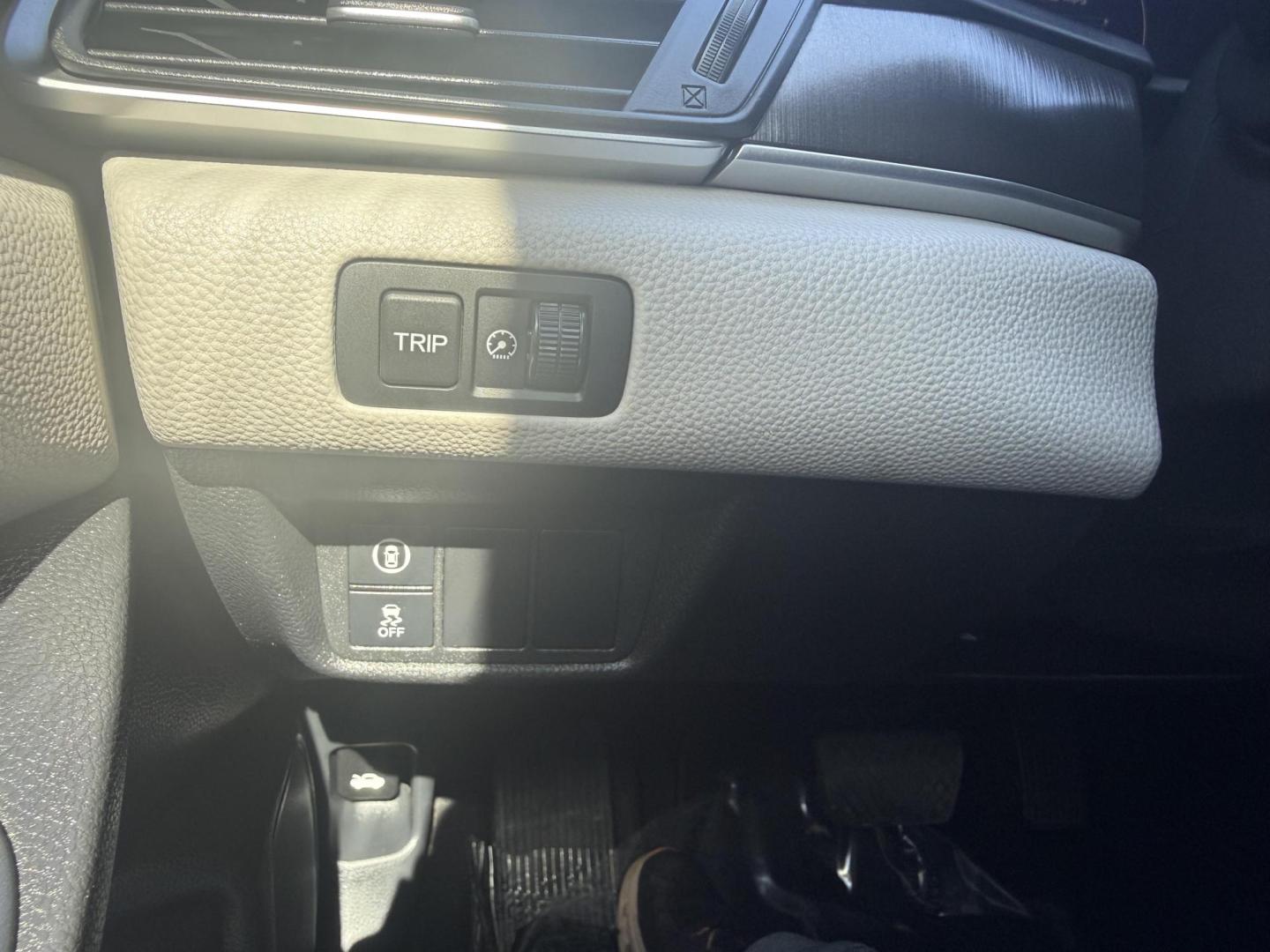 2018 Radiant Red Metallic /Black, cloth Gray, cloth Ivory, cloth Honda Accord 60219 (1HGCV1F18JA) with an 1.5L L4 DOHC 16V TURBO engine, Continuously Variable Transmission transmission, located at 2401 E Main St., Grand Prairie, TX, 75050, (972) 262-4440, 32.748981, -96.969643 - Photo#23