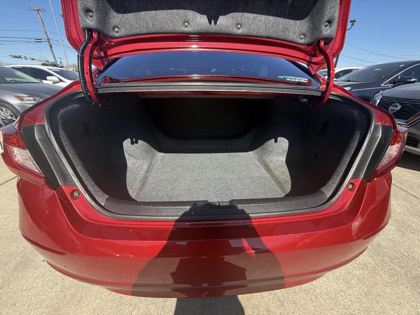 2018 Radiant Red Metallic /Black, cloth Gray, cloth Ivory, cloth Honda Accord 60219 (1HGCV1F18JA) with an 1.5L L4 DOHC 16V TURBO engine, Continuously Variable Transmission transmission, located at 2401 E Main St., Grand Prairie, TX, 75050, (972) 262-4440, 32.748981, -96.969643 - Photo#25