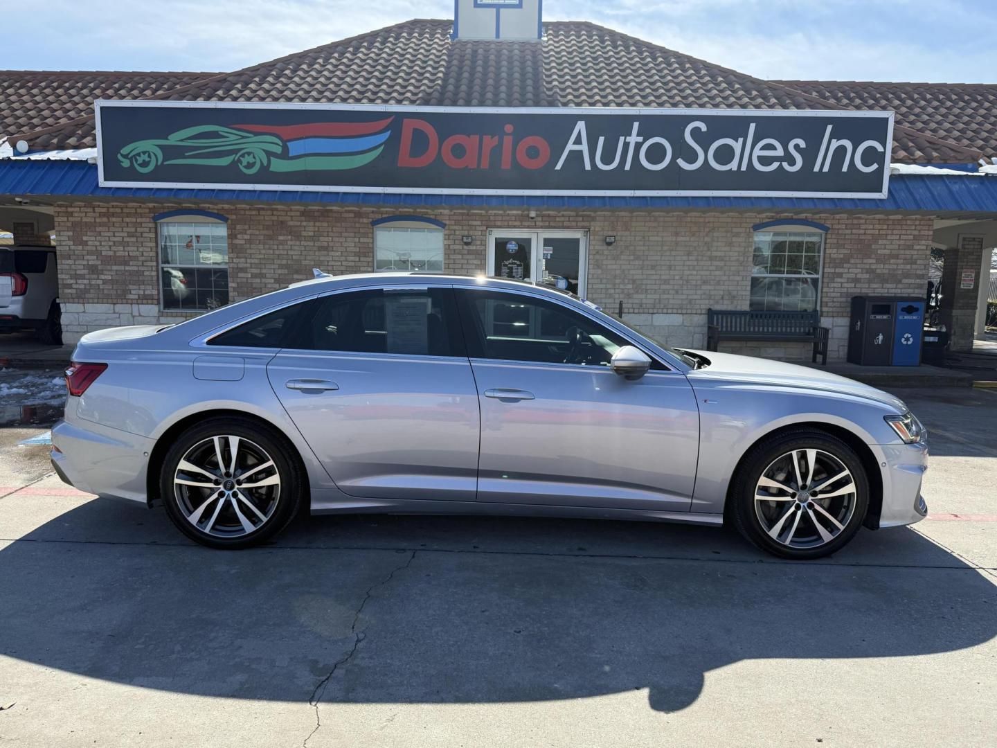 2019 Florett Silver Metallic /Black Valcona, premium leather Black, leather Okap Audi A6 67302 (WAUL2AF21KN) with an 3.0L V6 DOHC 24V engine, 7-Speed Automatic transmission, located at 2401 E Main St., Grand Prairie, TX, 75050, (972) 262-4440, 32.748981, -96.969643 - Photo#2