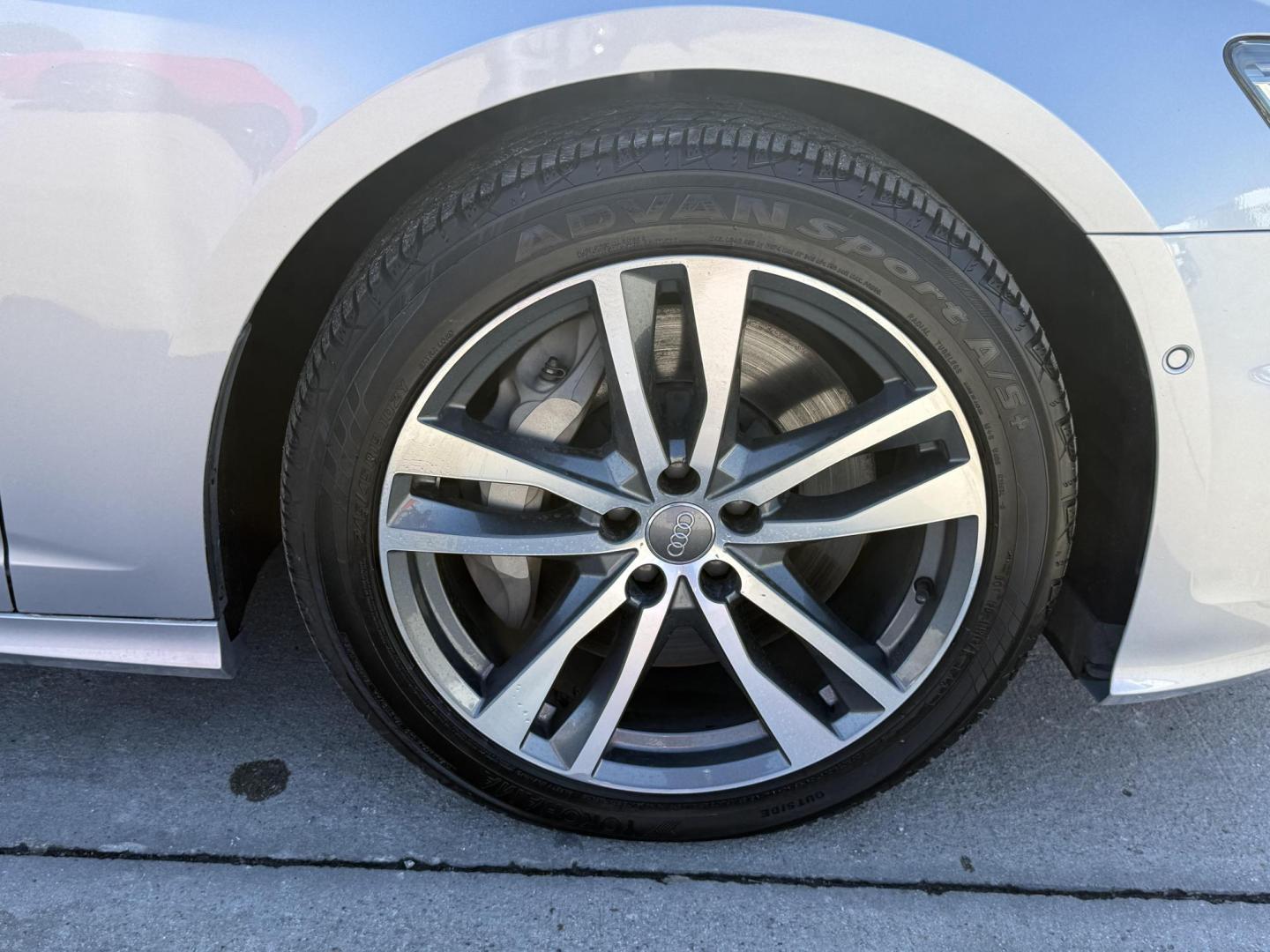 2019 Florett Silver Metallic /Black Valcona, premium leather Black, leather Okap Audi A6 67302 (WAUL2AF21KN) with an 3.0L V6 DOHC 24V engine, 7-Speed Automatic transmission, located at 2401 E Main St., Grand Prairie, TX, 75050, (972) 262-4440, 32.748981, -96.969643 - Photo#6