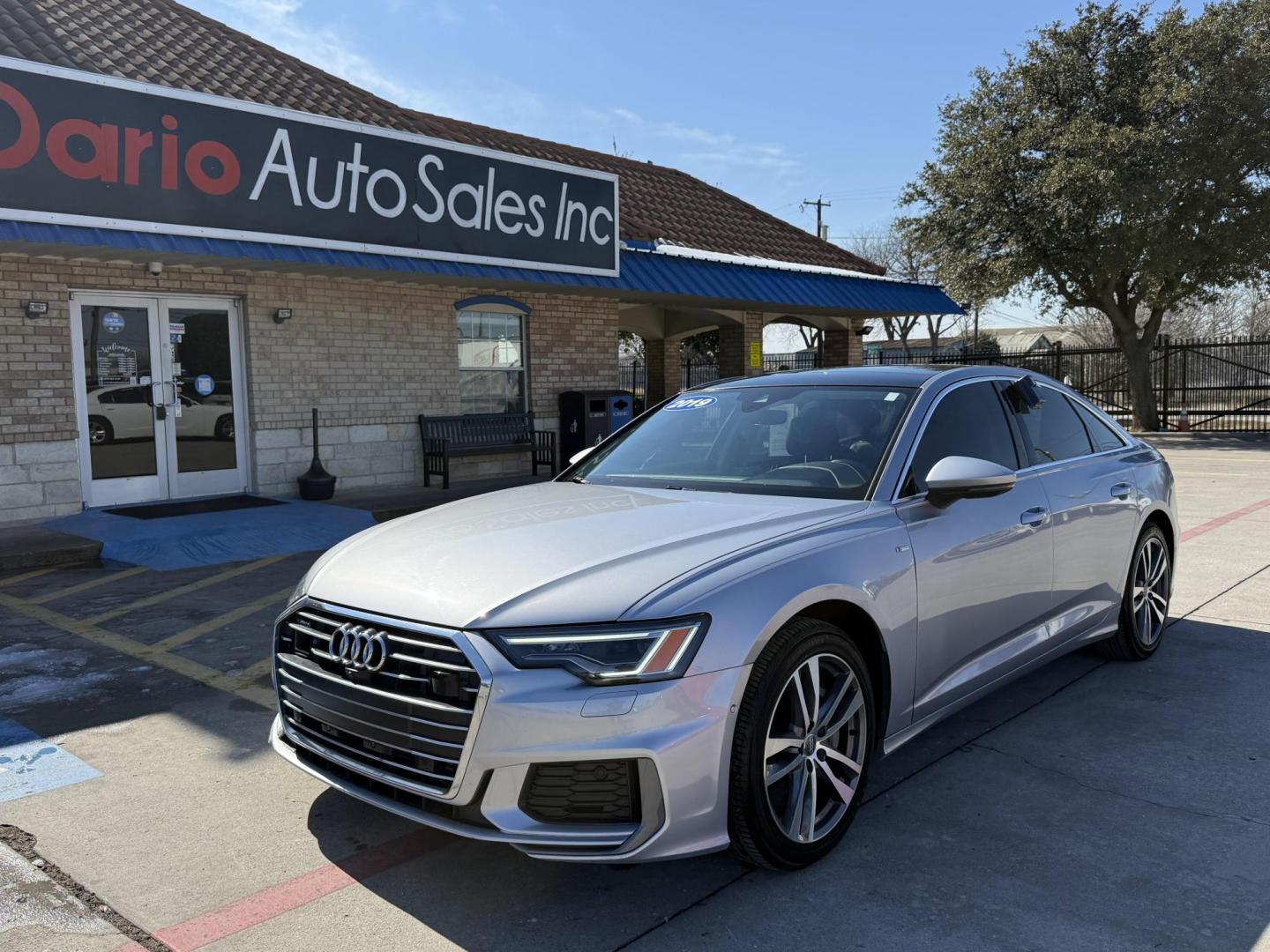 2019 Florett Silver Metallic /Black Valcona, premium leather Black, leather Okap Audi A6 67302 (WAUL2AF21KN) with an 3.0L V6 DOHC 24V engine, 7-Speed Automatic transmission, located at 2401 E Main St., Grand Prairie, TX, 75050, (972) 262-4440, 32.748981, -96.969643 - Photo#8