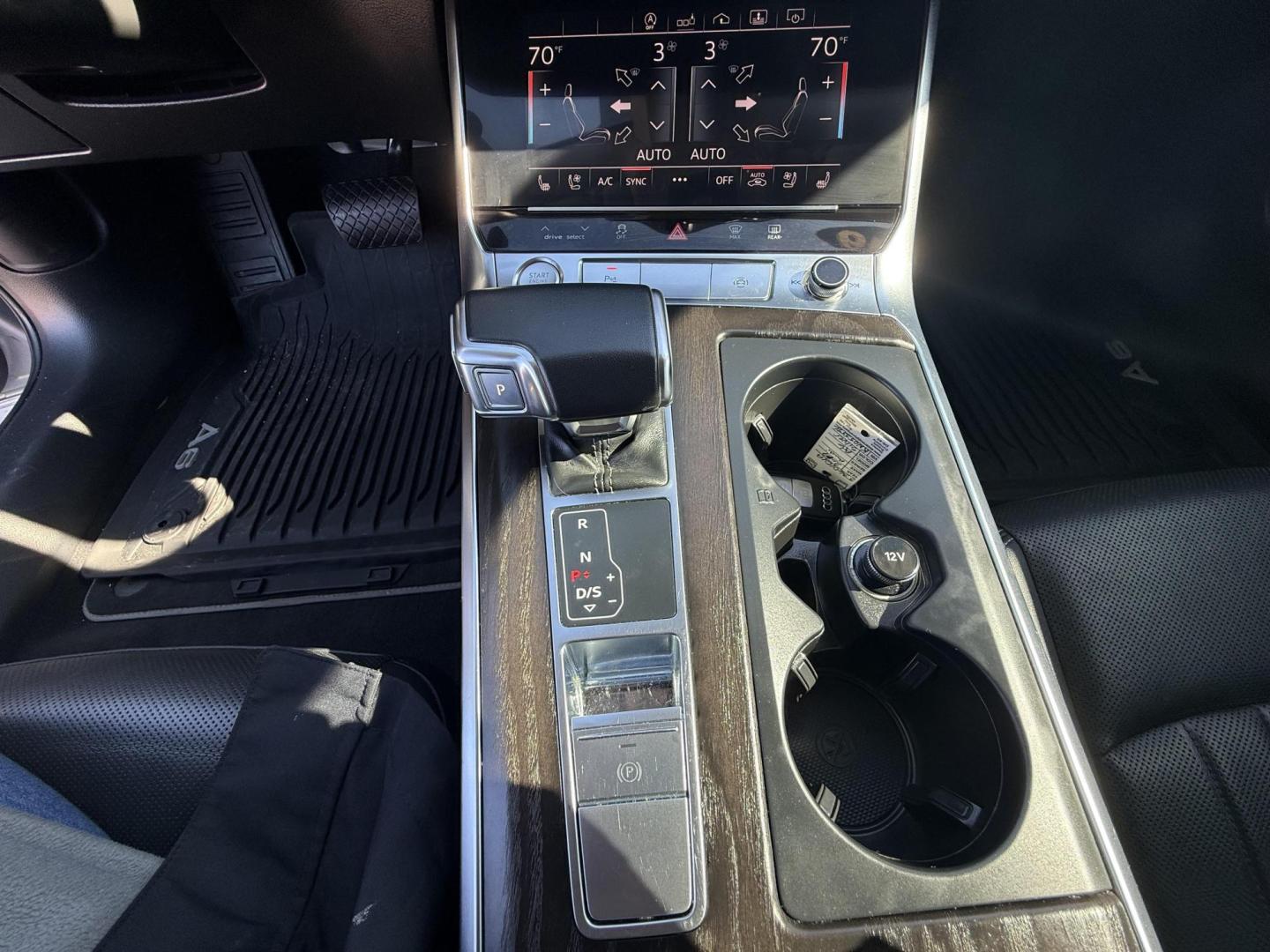 2019 Florett Silver Metallic /Black Valcona, premium leather Black, leather Okap Audi A6 67302 (WAUL2AF21KN) with an 3.0L V6 DOHC 24V engine, 7-Speed Automatic transmission, located at 2401 E Main St., Grand Prairie, TX, 75050, (972) 262-4440, 32.748981, -96.969643 - Photo#22